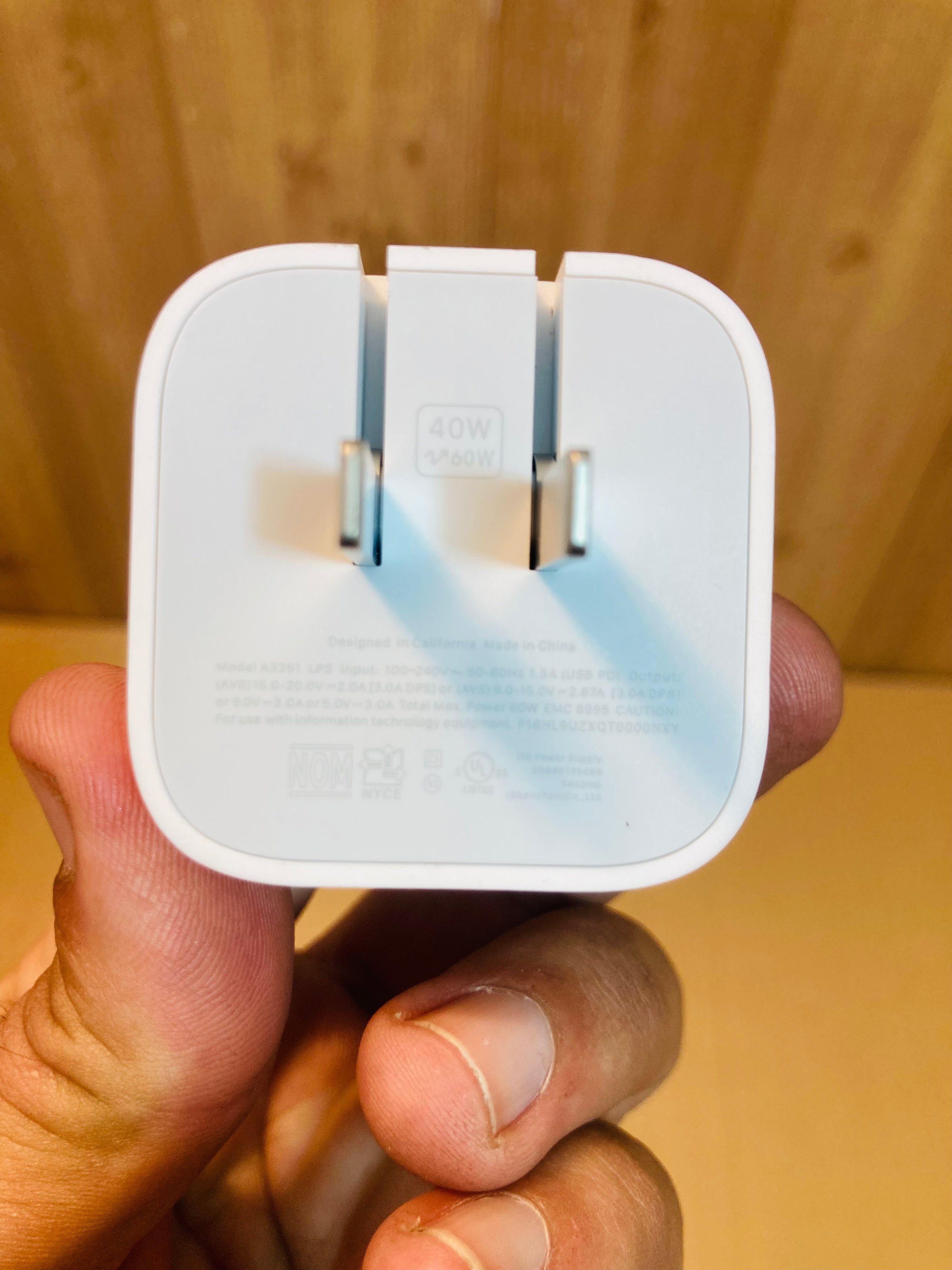 Apple 40W Dynamic Power Adapter - Imported
