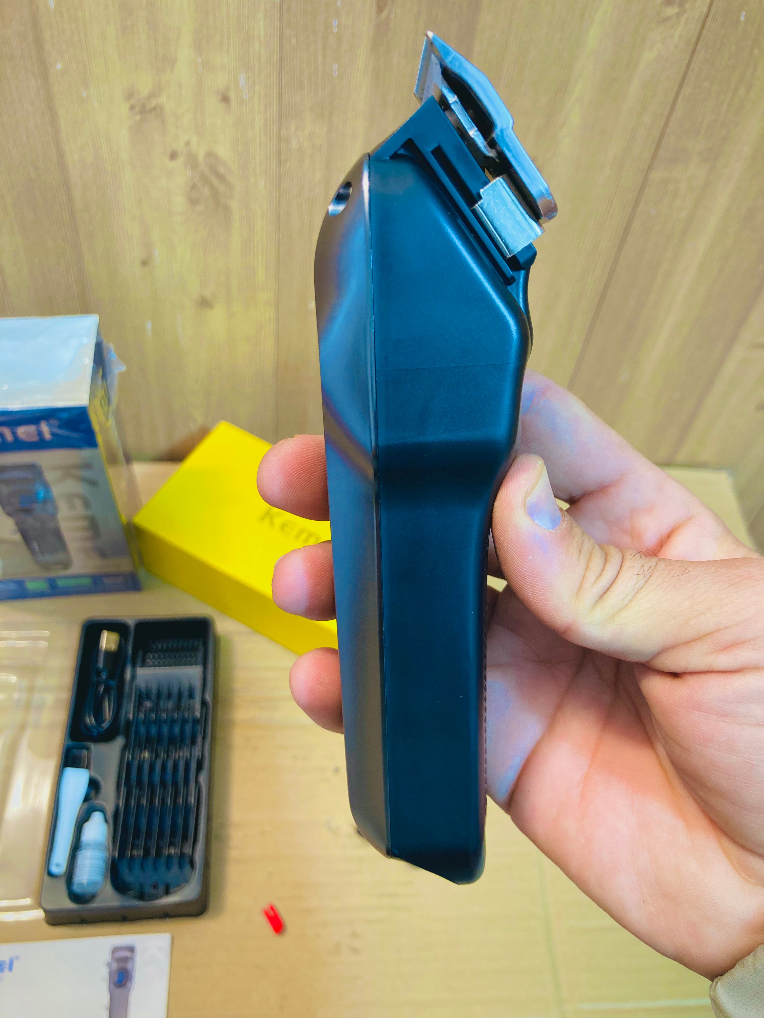 Kemei Digital Professional Rechargeable Hair Clipper & Trimmer KM-1551
