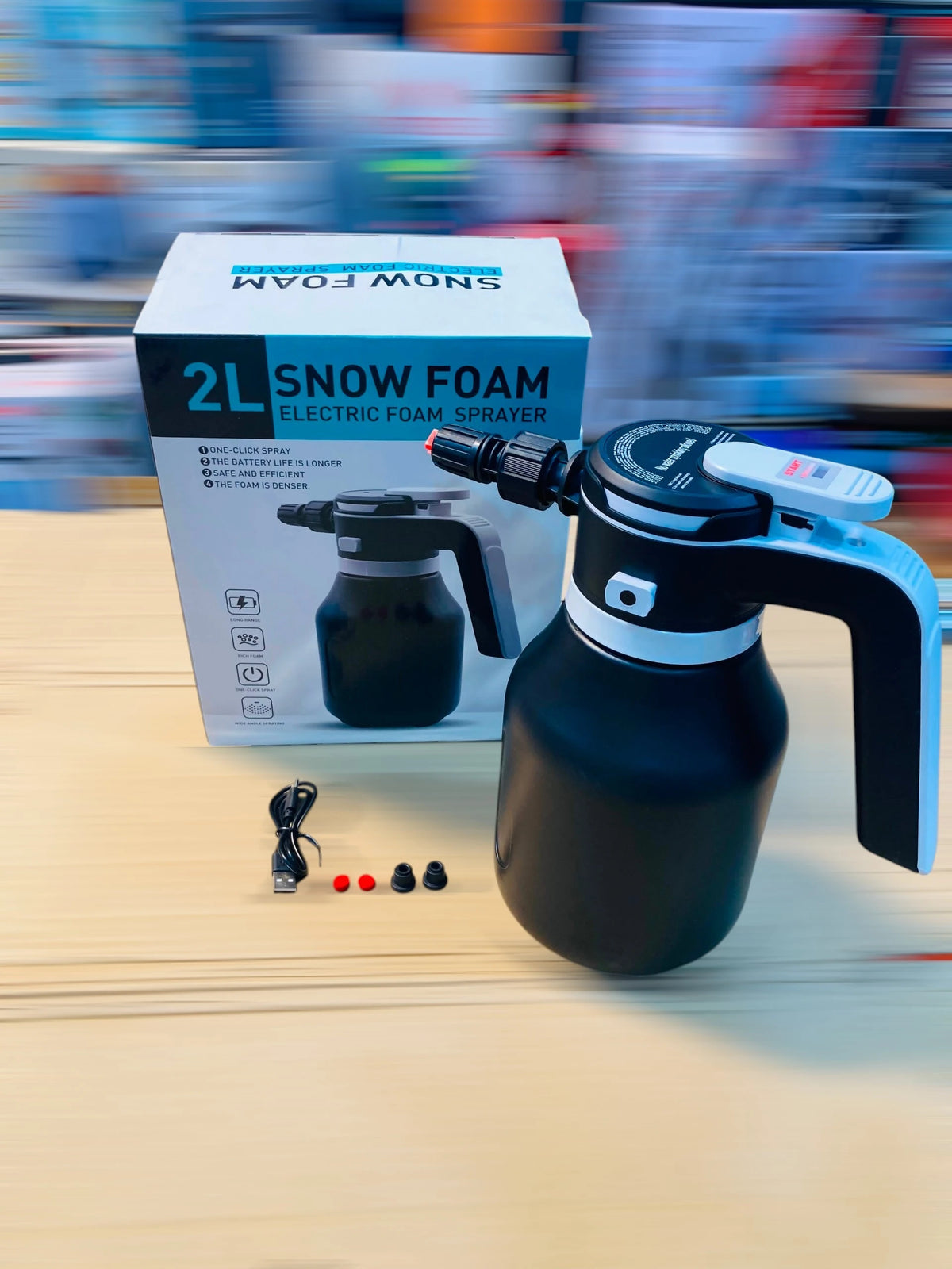 2L Electric Snow Foam Sprayer – Cordless Handheld Car Wash Foam Cannon with One-Click Operation and Adjustable Spray Nozzle
