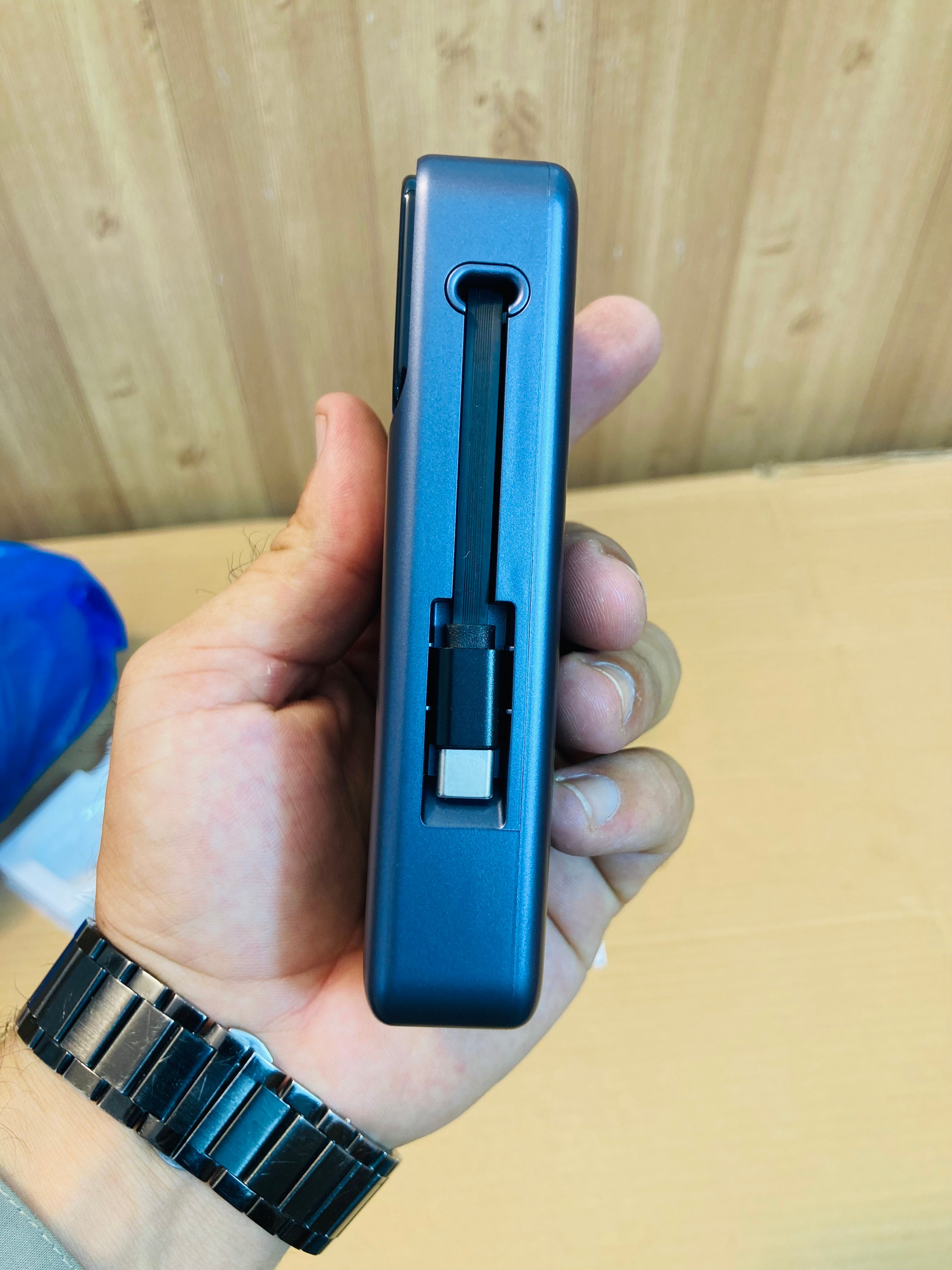 Lot Imported Duzzona P1 10000mAh Portable 22.5W Power Bank with Built-in Retractable Cable