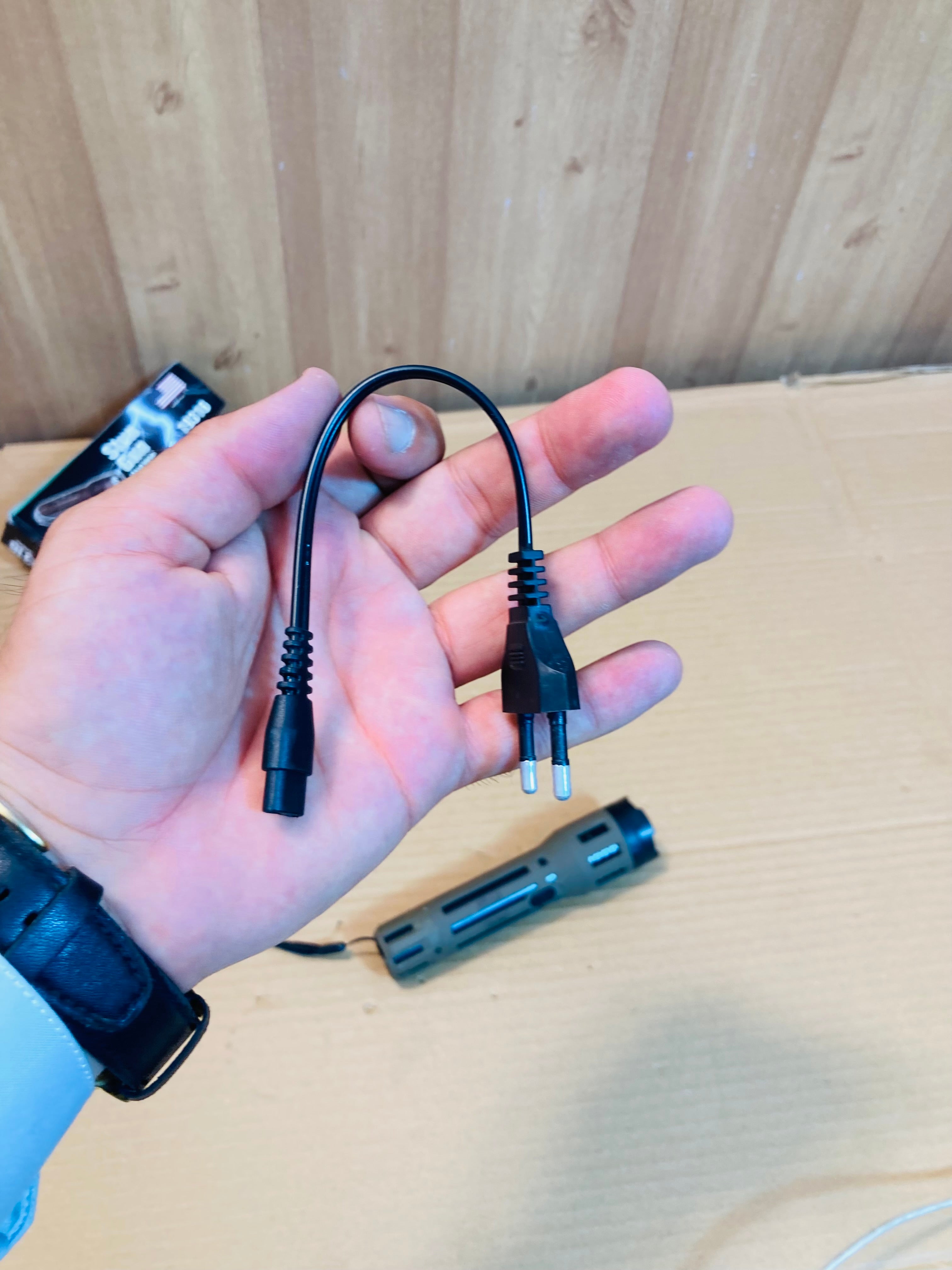 SABRE 2in1 Flashlight & Self Defence Stun Gun - Taser