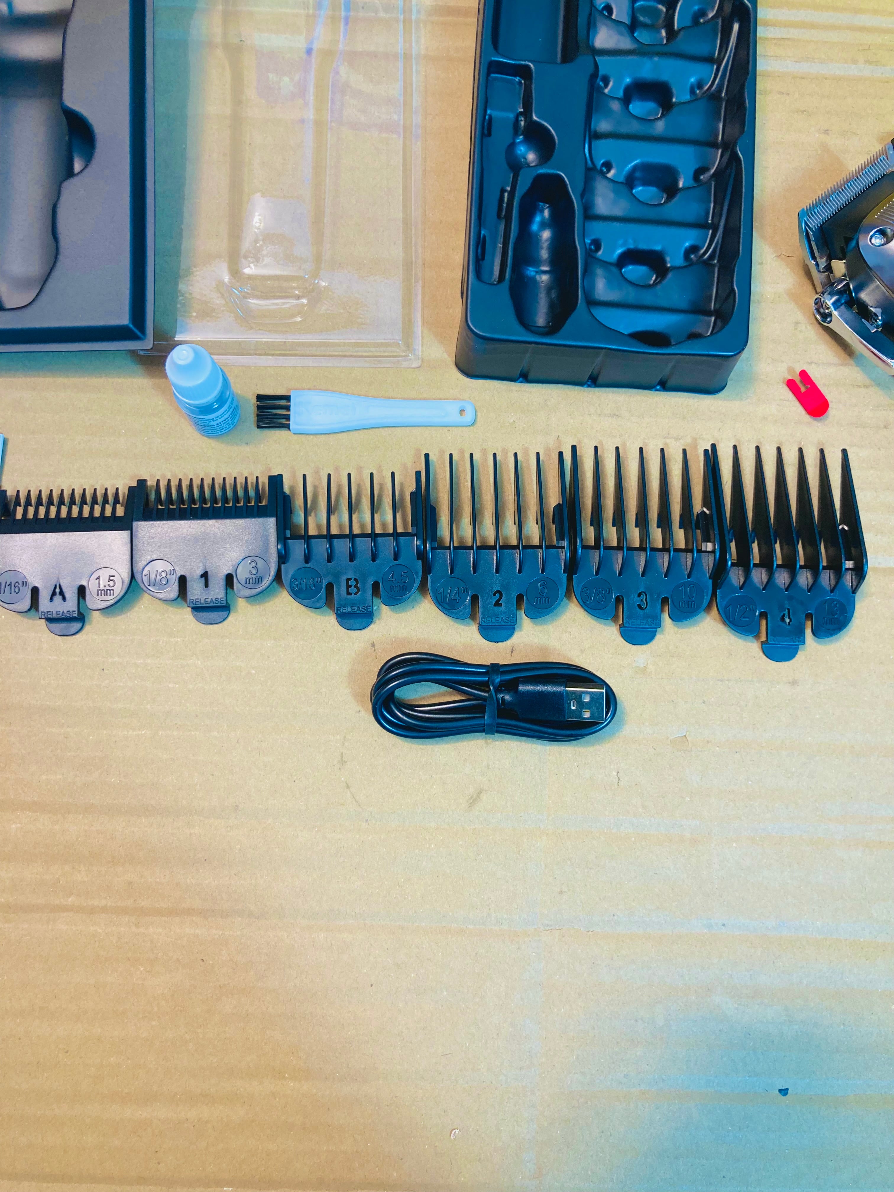 Kemei Digital Professional Rechargeable Hair Clipper & Trimmer KM-1551
