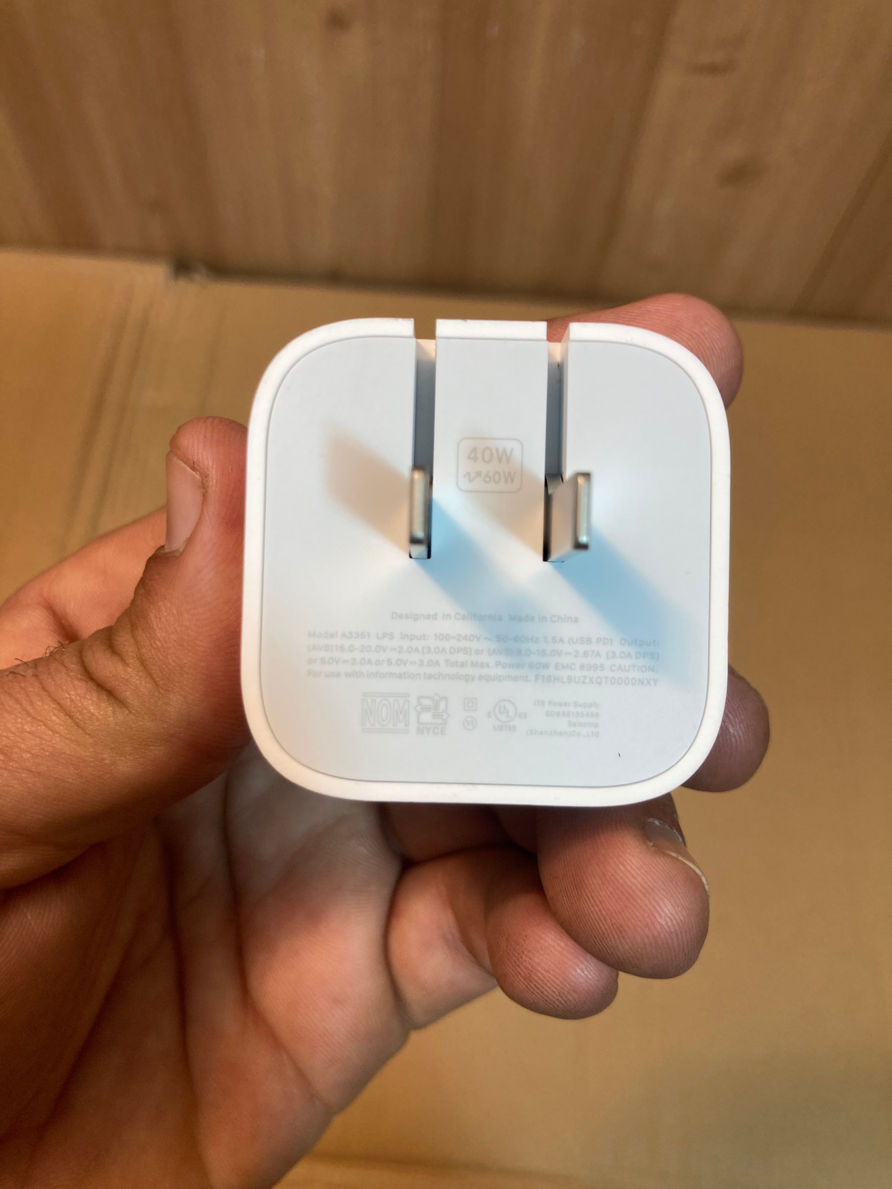 Apple 40W Dynamic Power Adapter - Imported