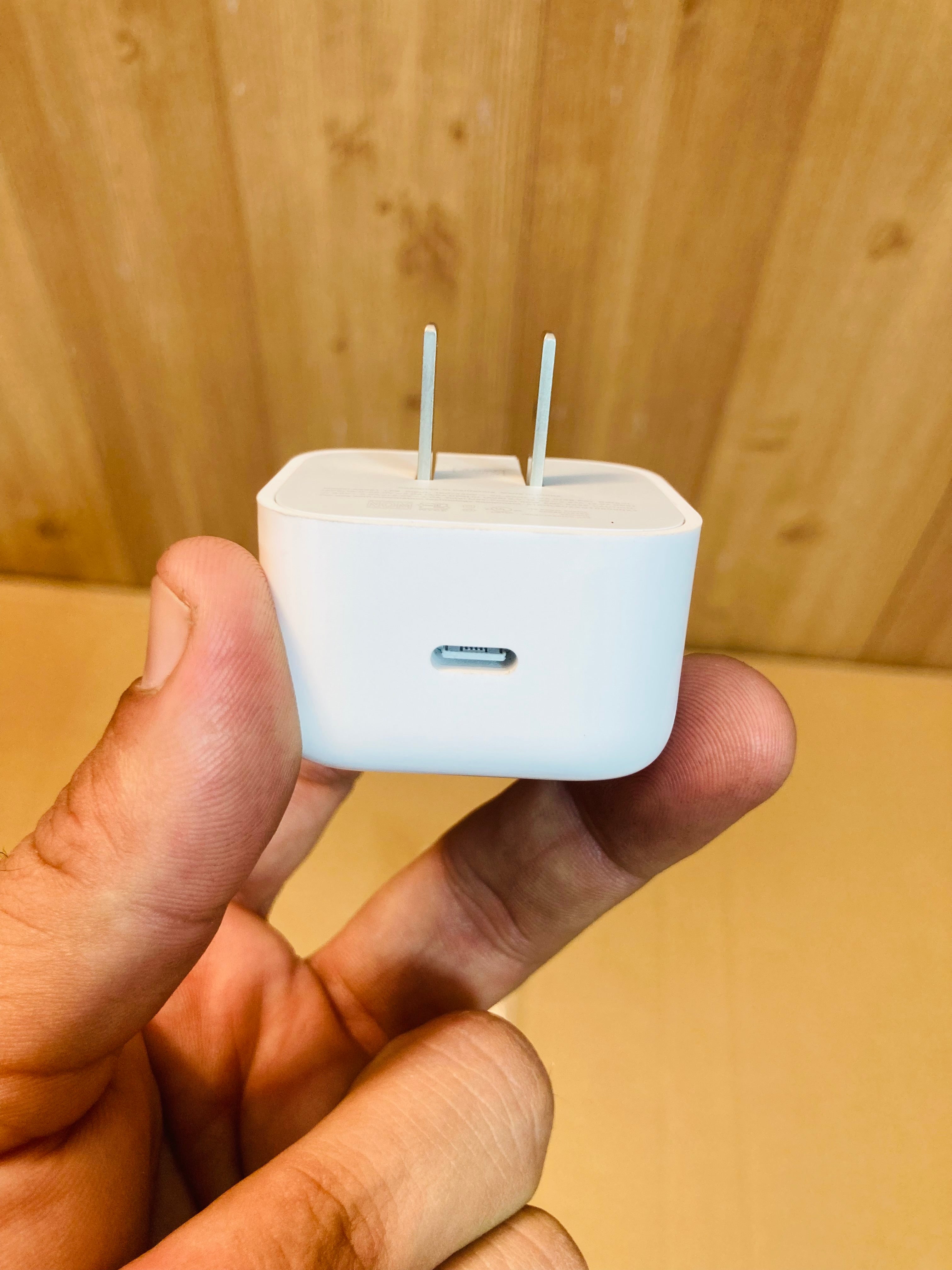 Apple 40W Dynamic Power Adapter - Imported