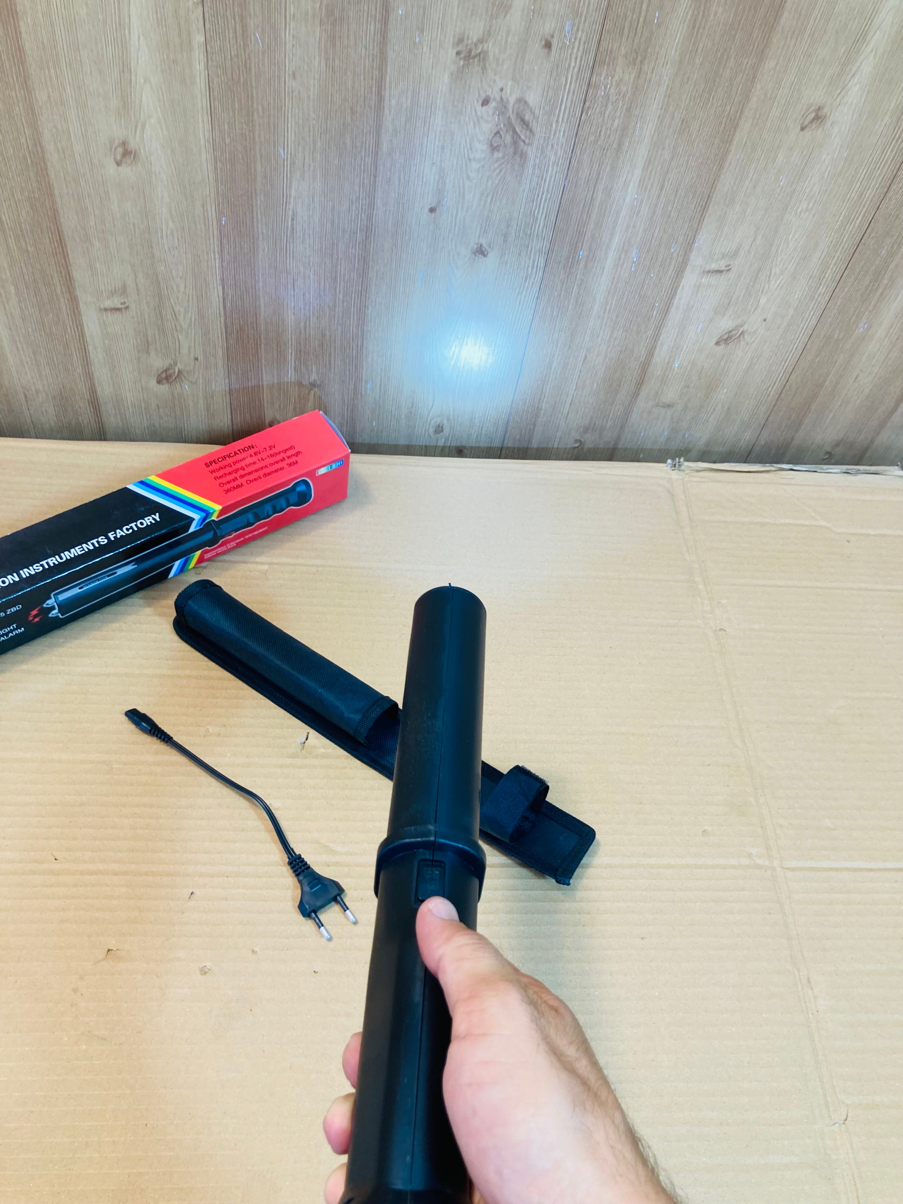 Self Defence Siren Stun Gun Baton - Taser TW-809