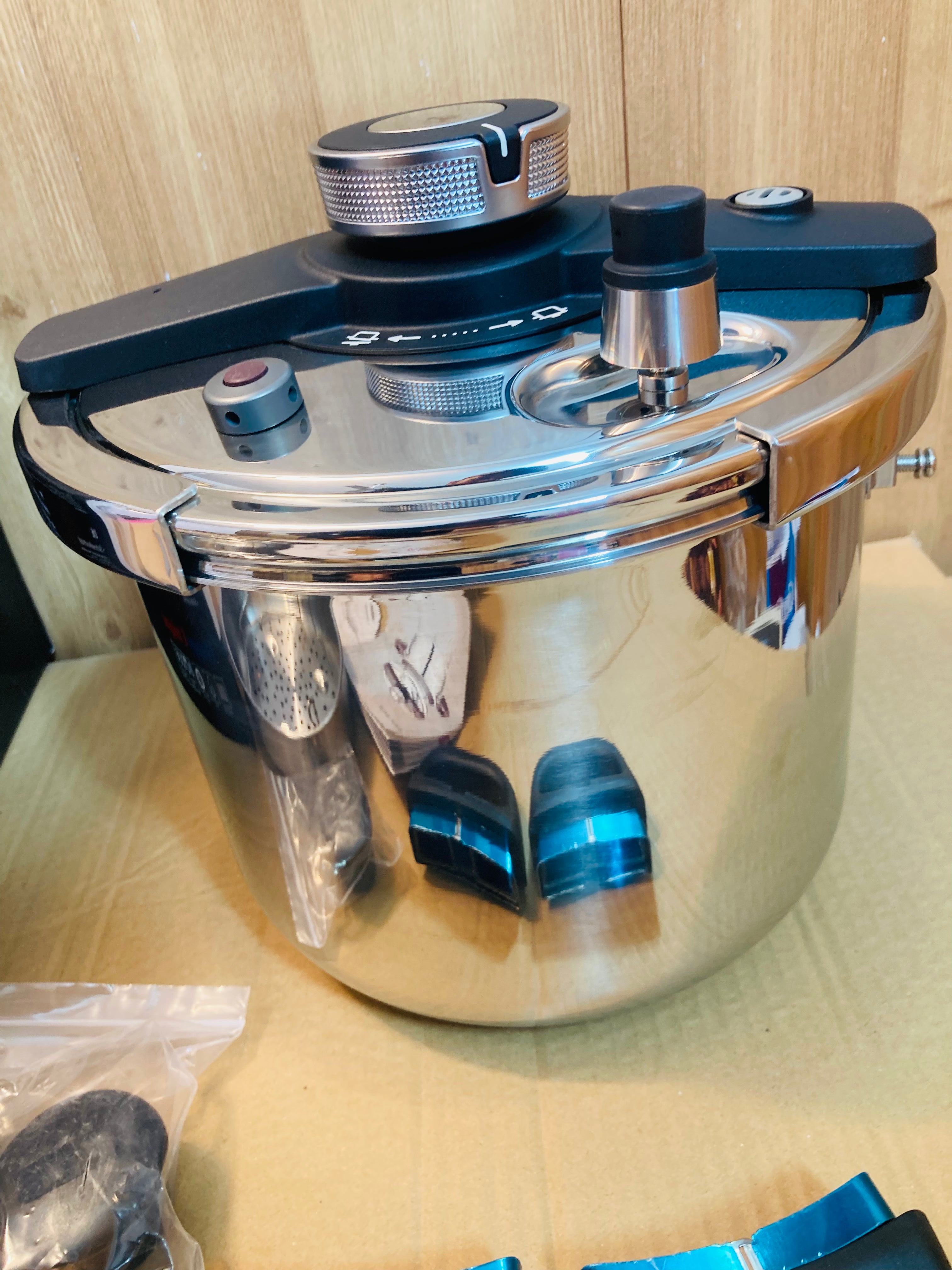 Happy Unique Germany 2-in-1 Stainless Steel Pressure Cooker 9L