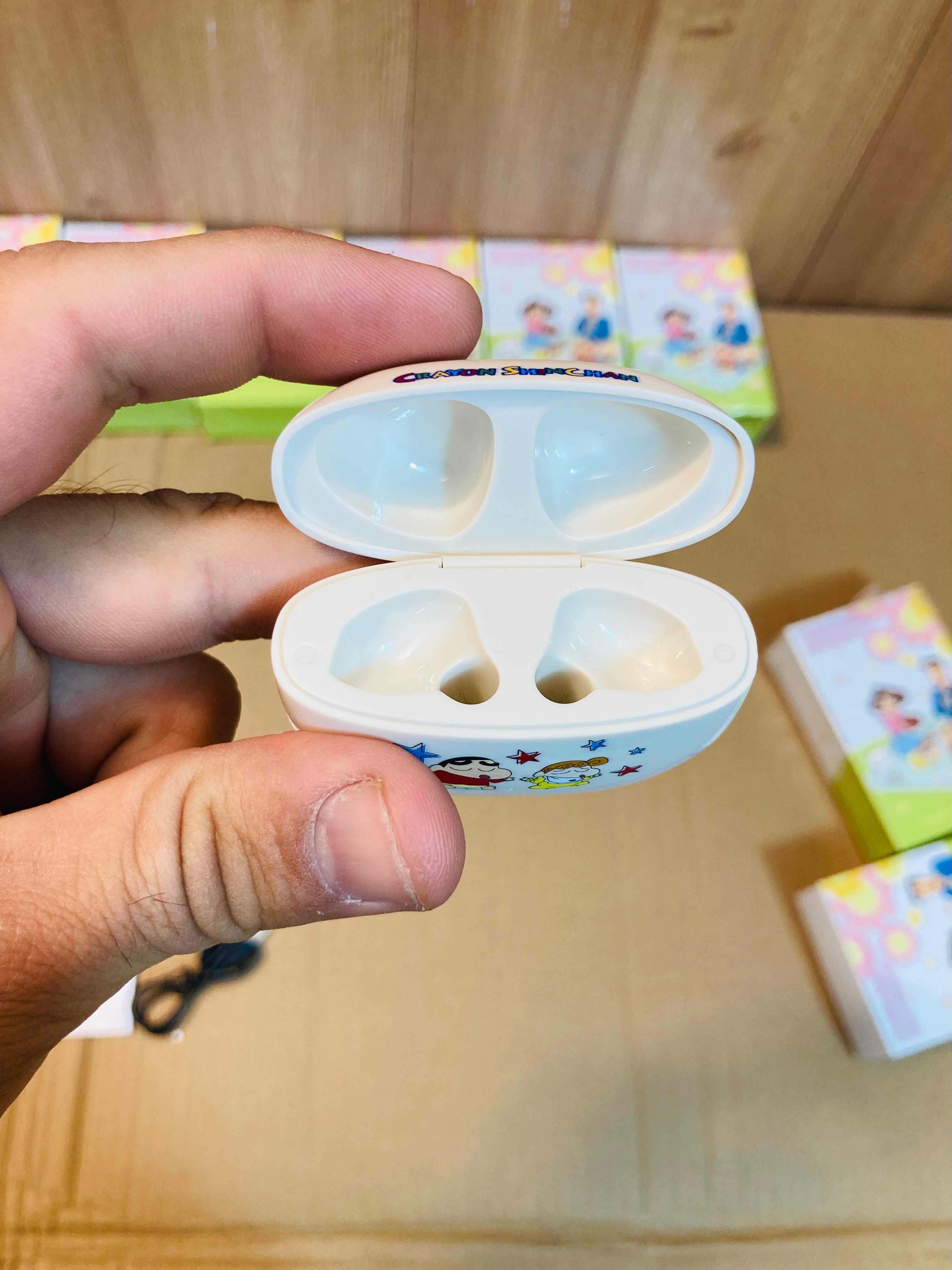 Crayon Shinchan Waterproof AirPods-Earbuds D-06-1