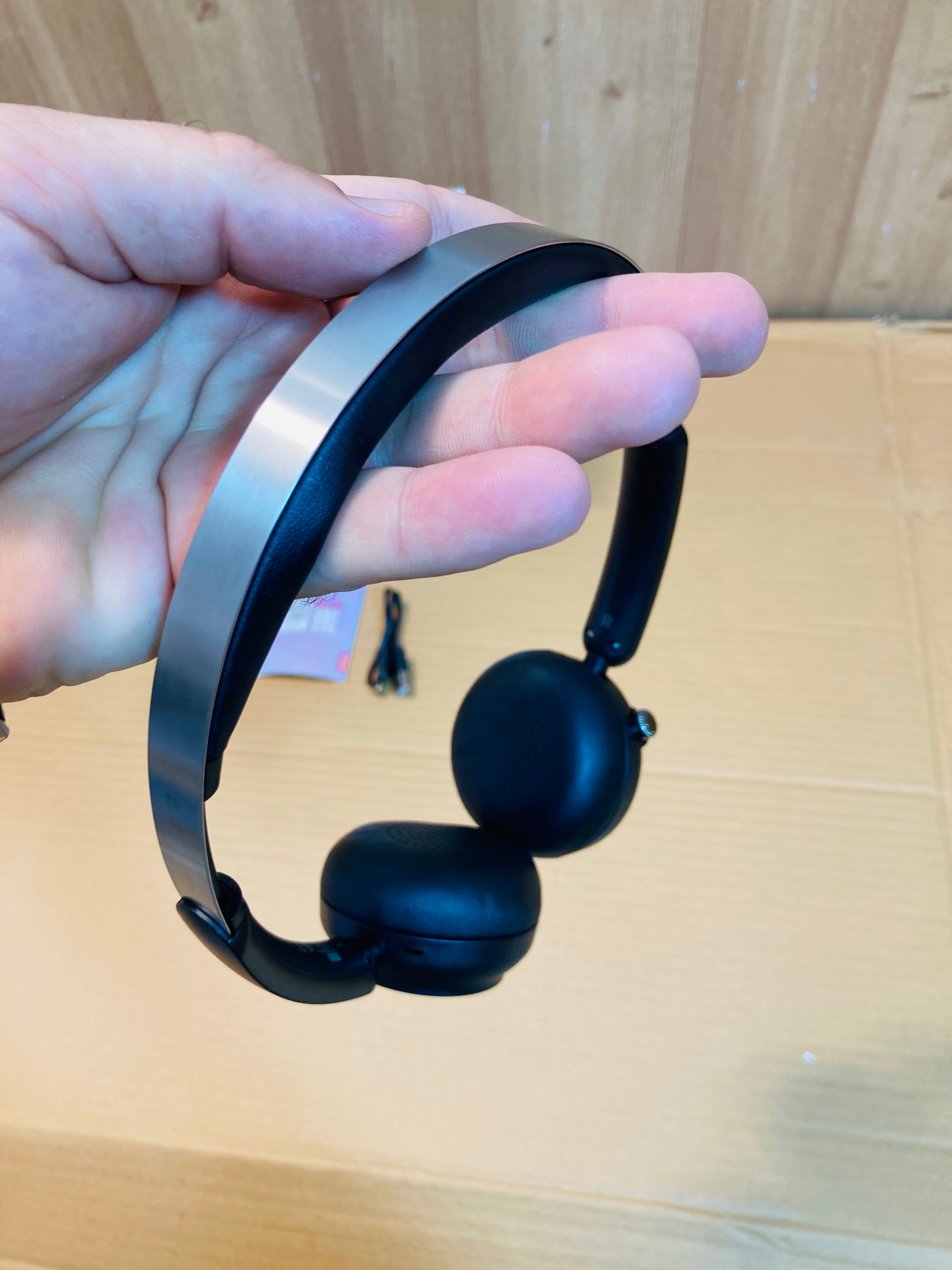 Lenovo True Wireless Bluetooth Headphones E8300