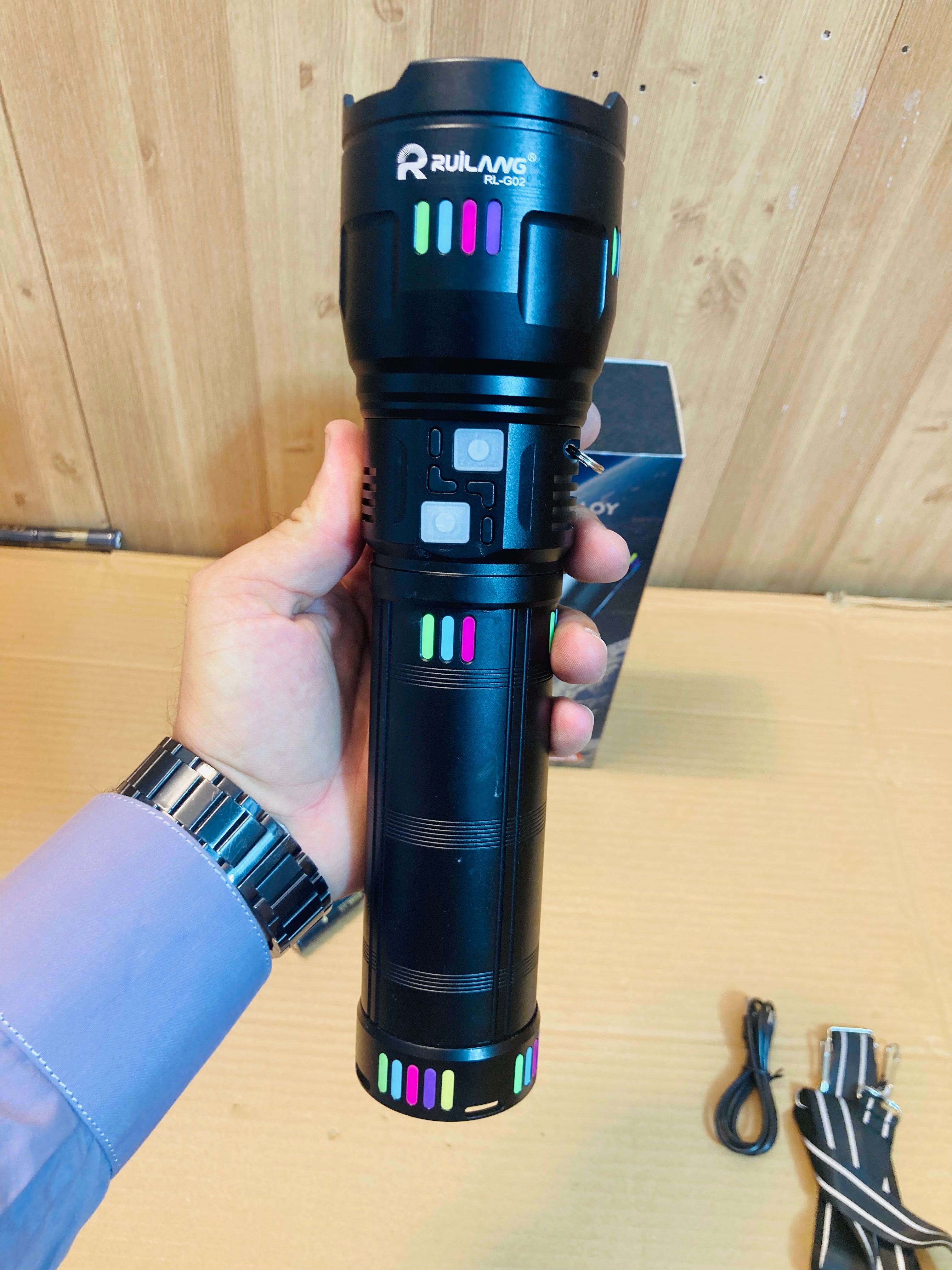 Ruilang Long Range Powerful Aluminum Alloy Flashlight Torch RL-G02-A