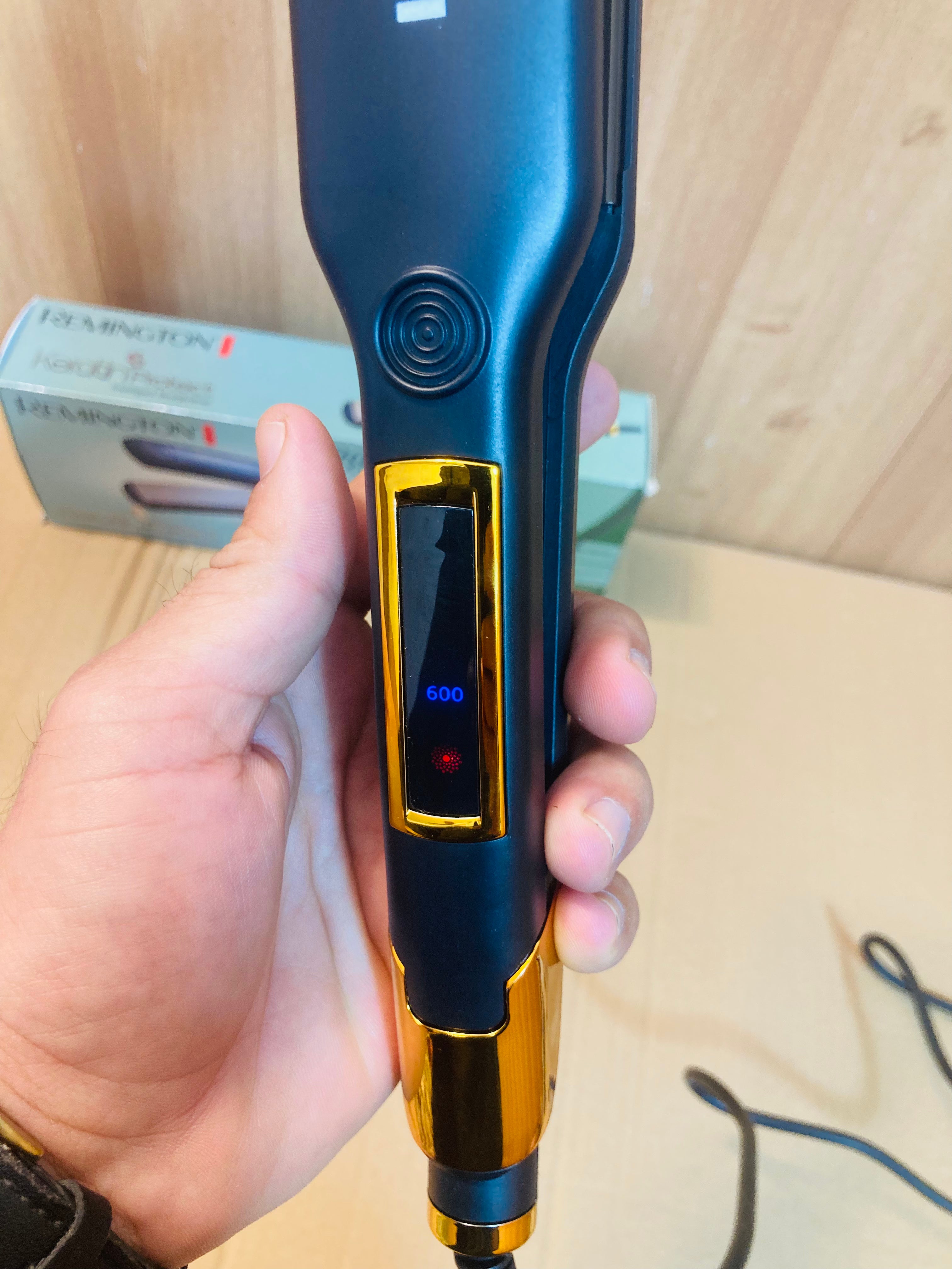 Remington Keratin Protect Intelligent Digital Hair Straightener RM-5201