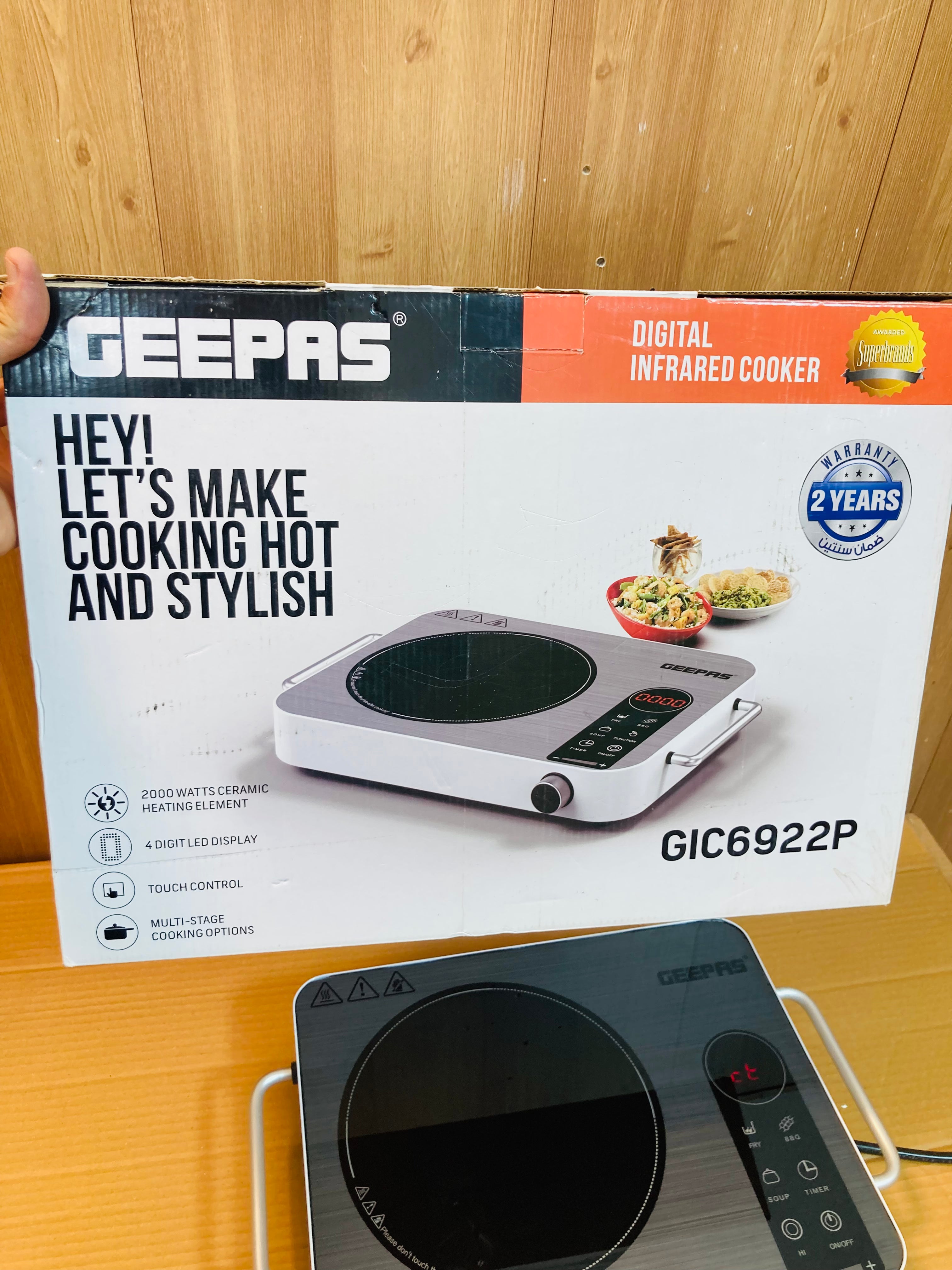 Geepas 2000W Digital Infrared Cooker/Hotplate GIC6922P