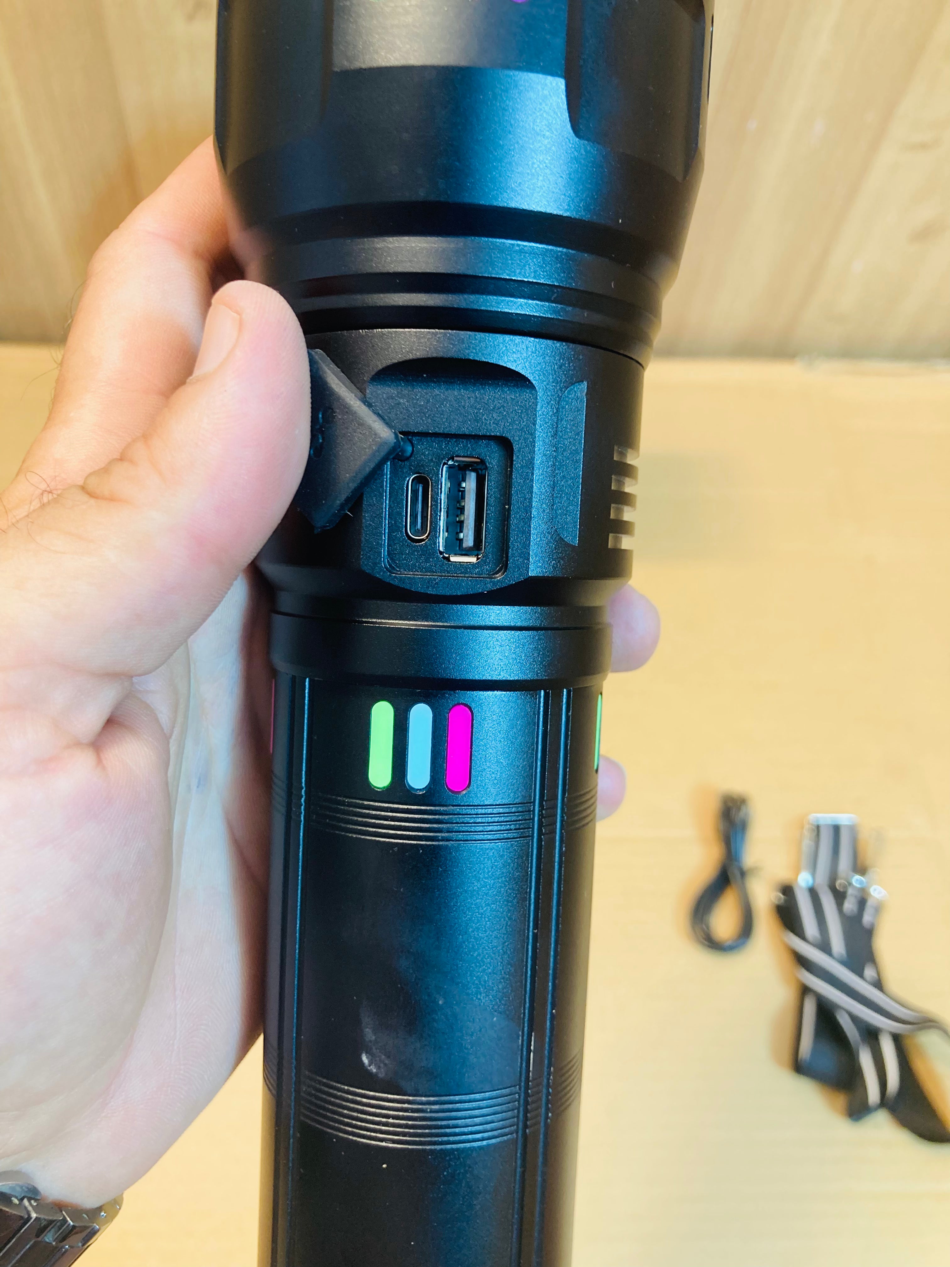 Ruilang Long Range Powerful Aluminum Alloy Flashlight Torch RL-G02-A