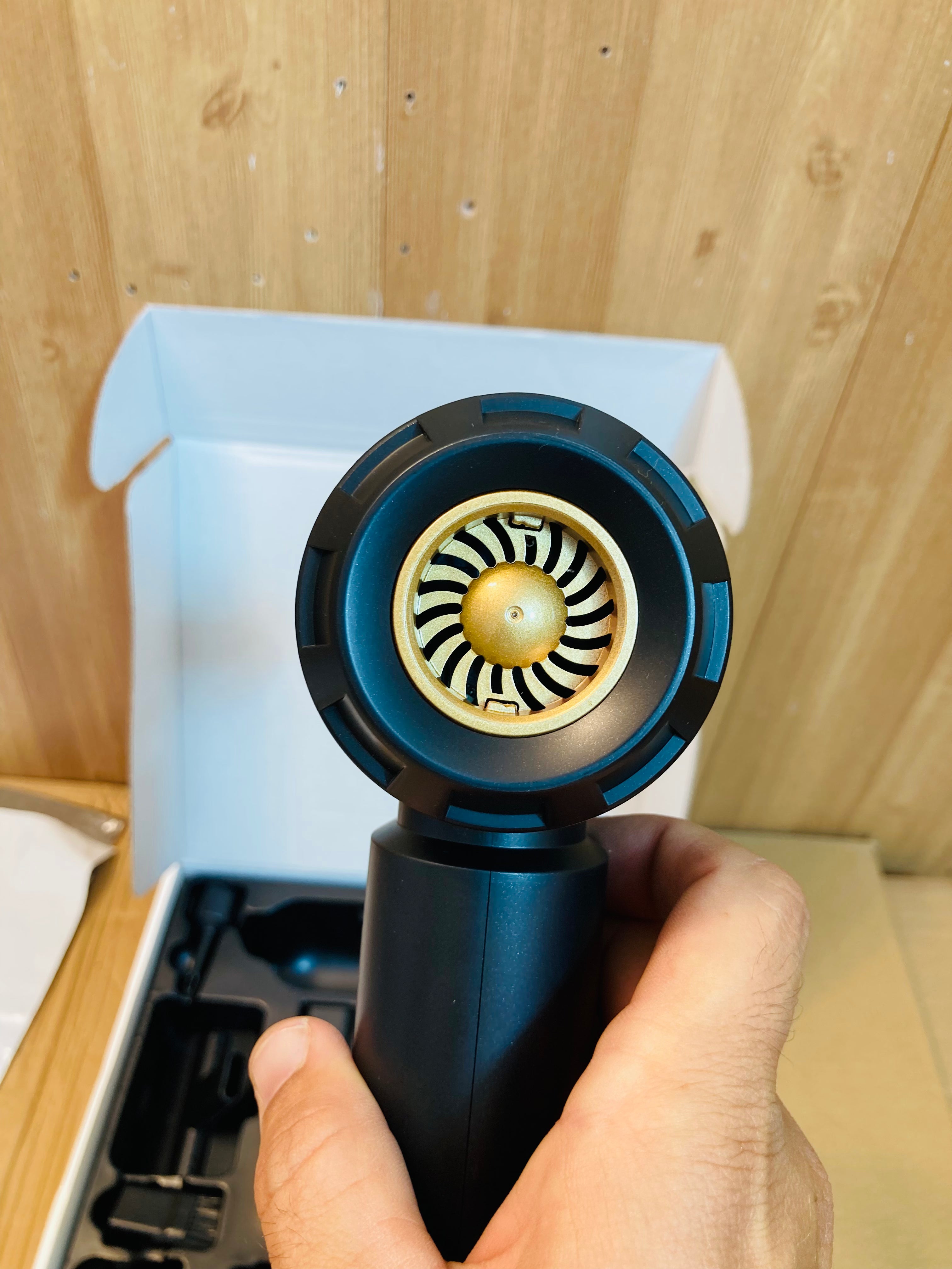MDHL Rechargeable Multifunctional Vacuum Cleaner & Blower SW-121