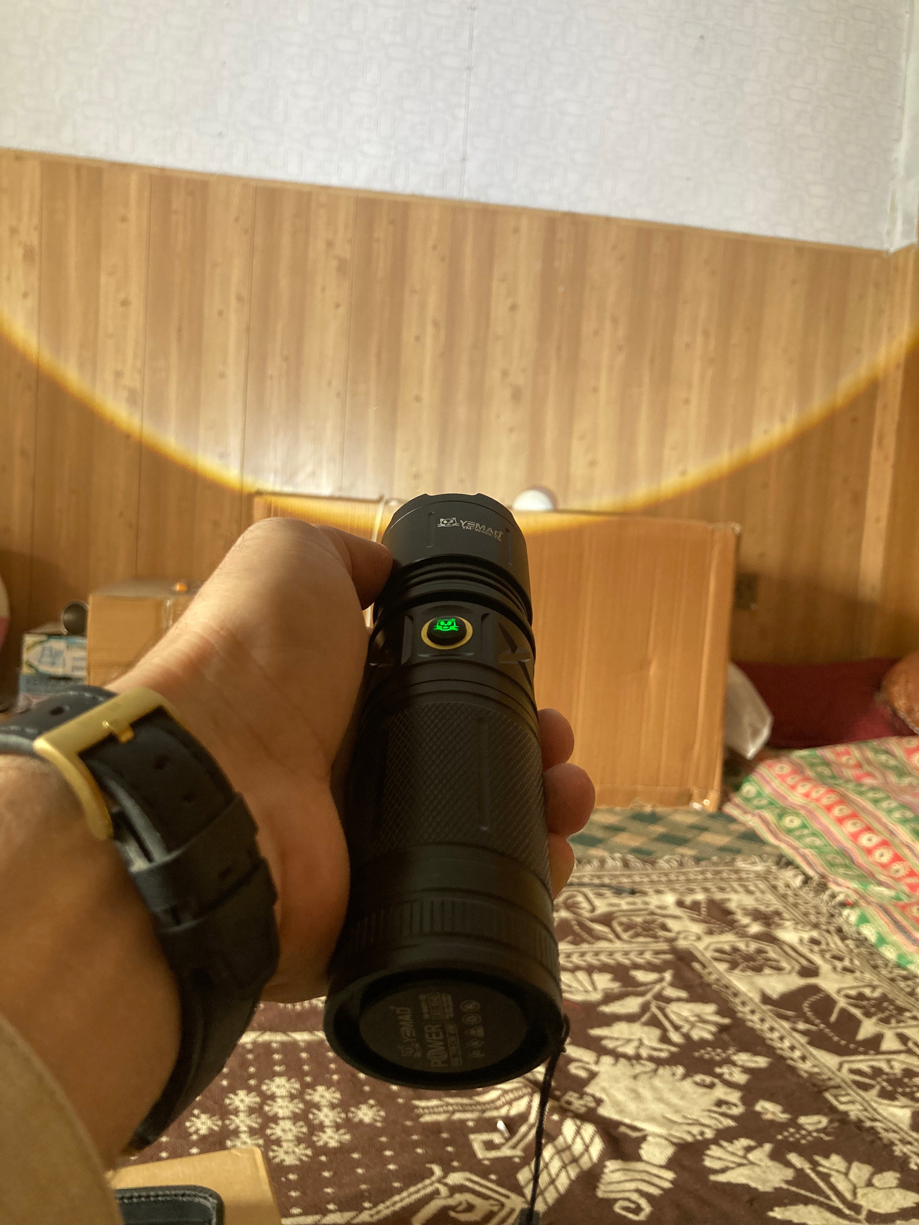 TG Super Multifunctional USB Flashlight with 8800mAh Battery