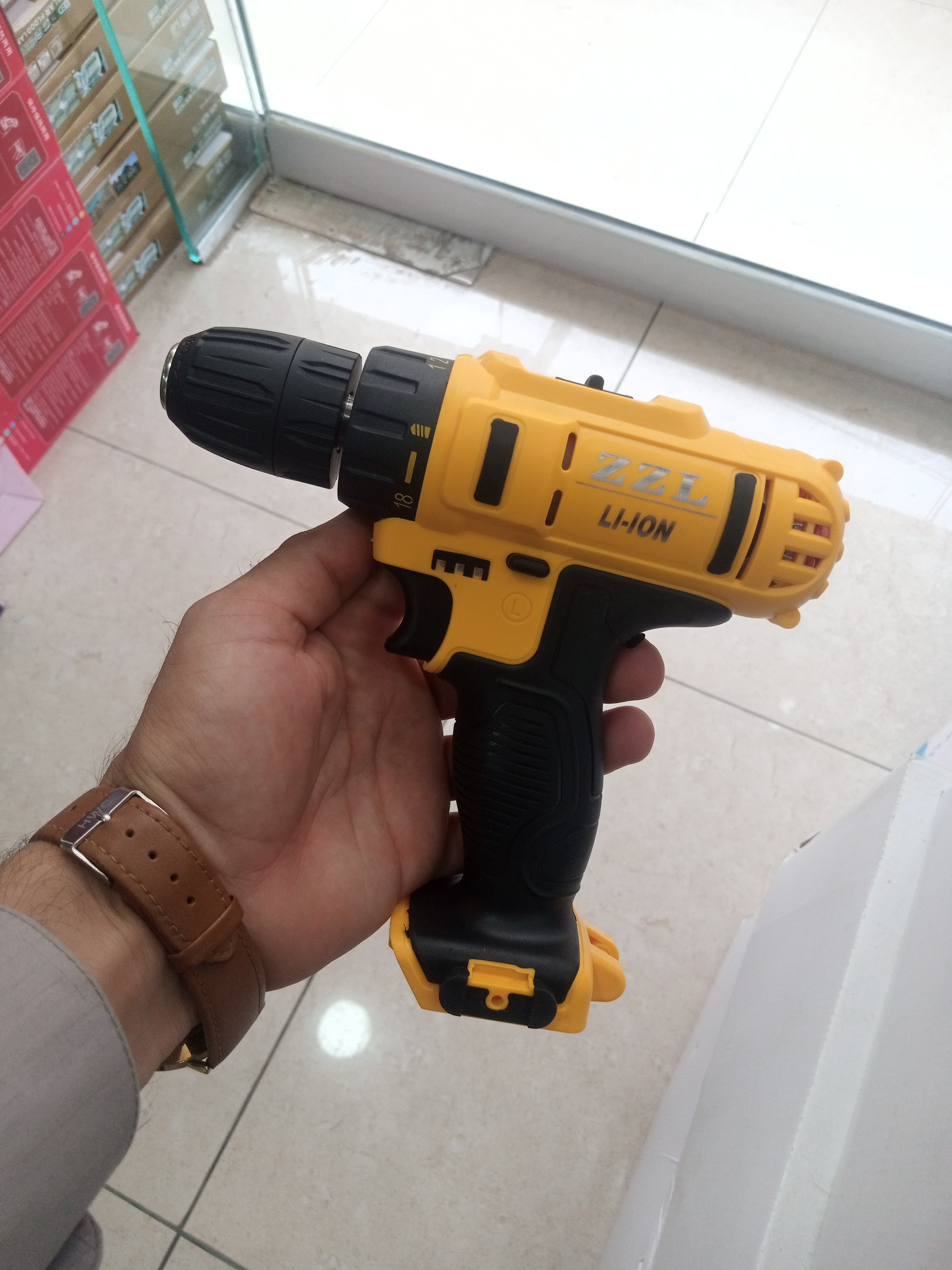 Lot imported ZZL Drill Kit with 2 batteries