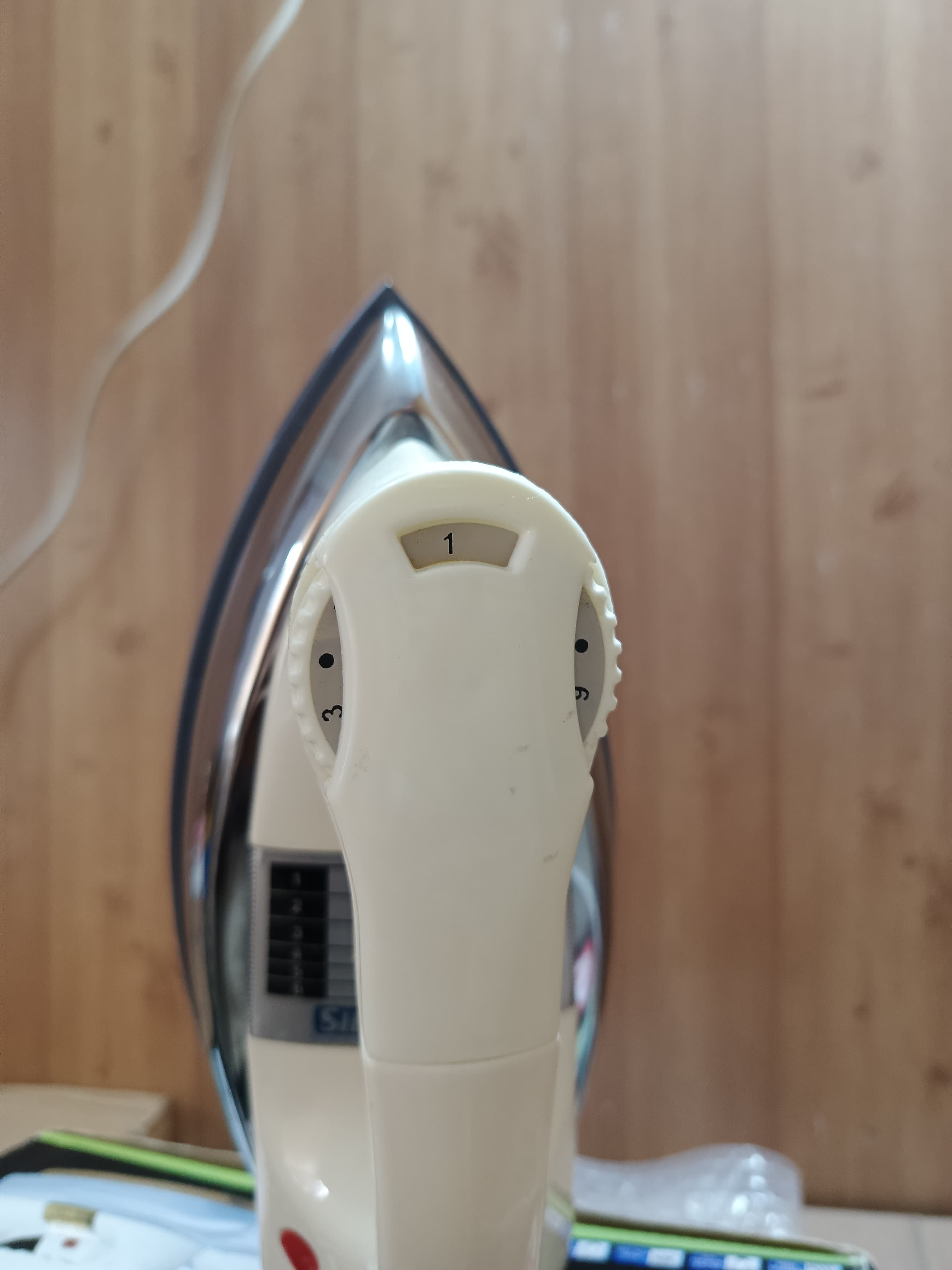 Silver Crest Dry Iron 5 Years Warranty