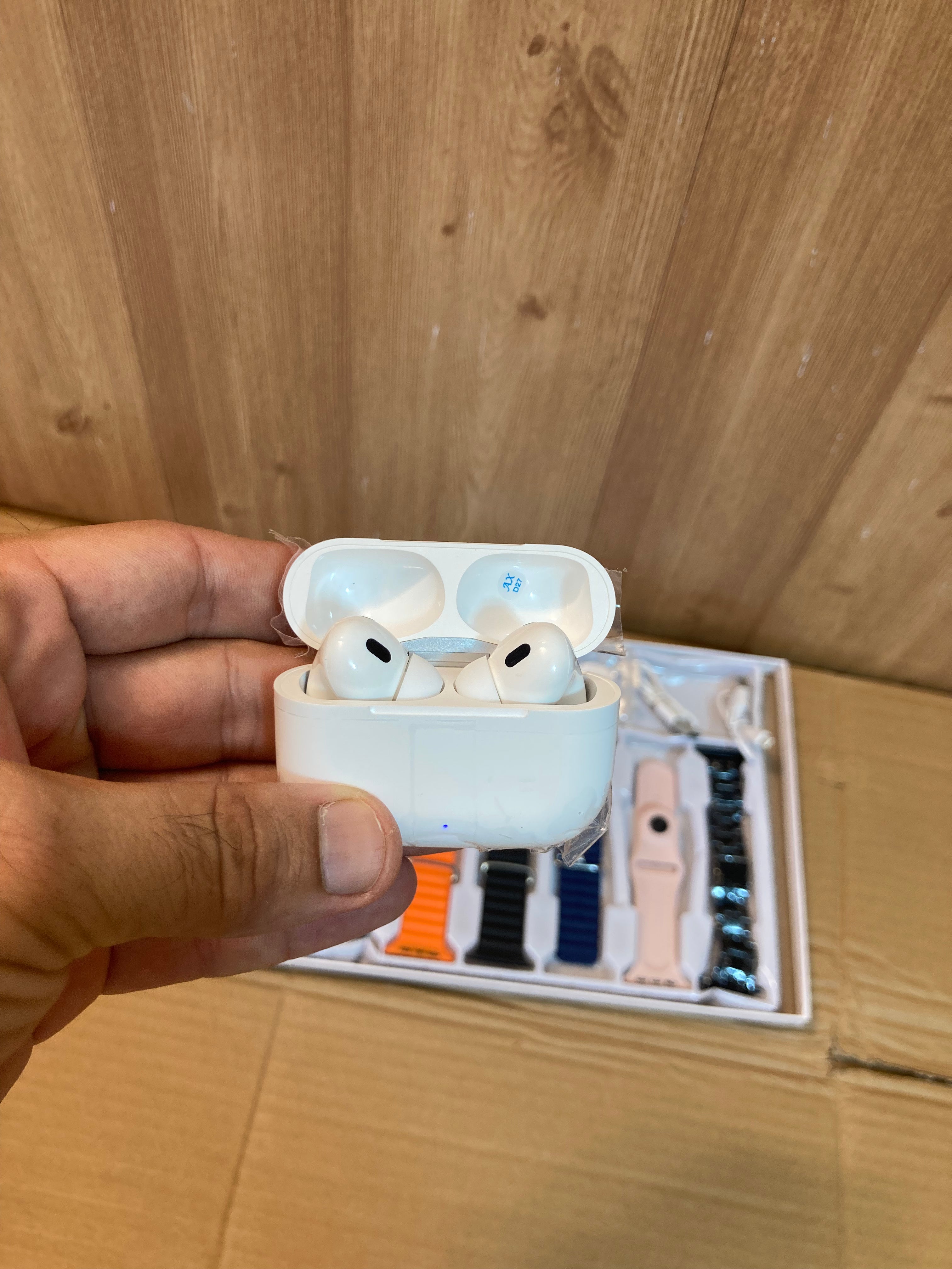 HIGH QUALITY SMART WATCHE WITH 7 STRAPS &  AirPods