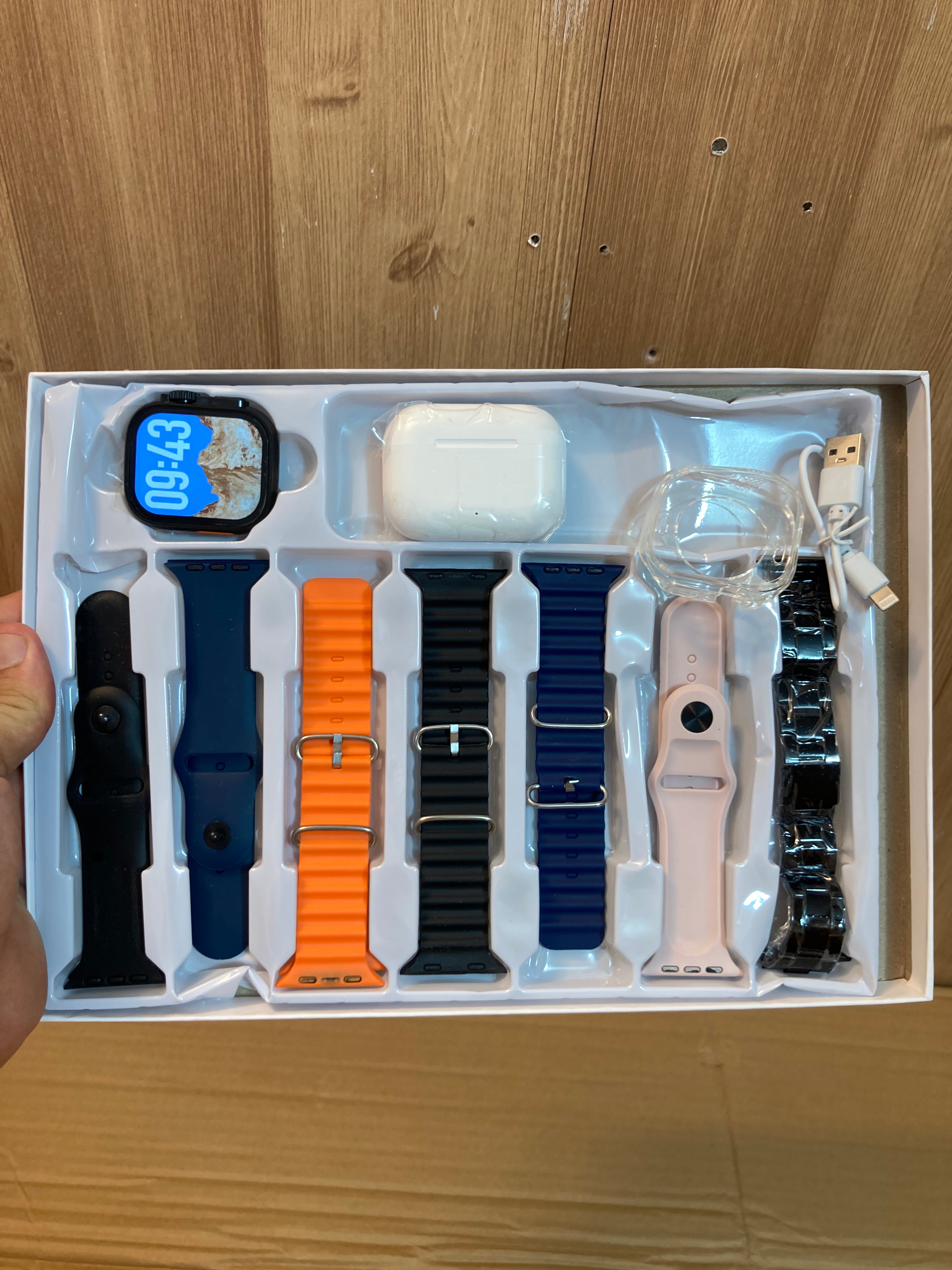 HIGH QUALITY SMART WATCHE WITH 7 STRAPS &  AirPods