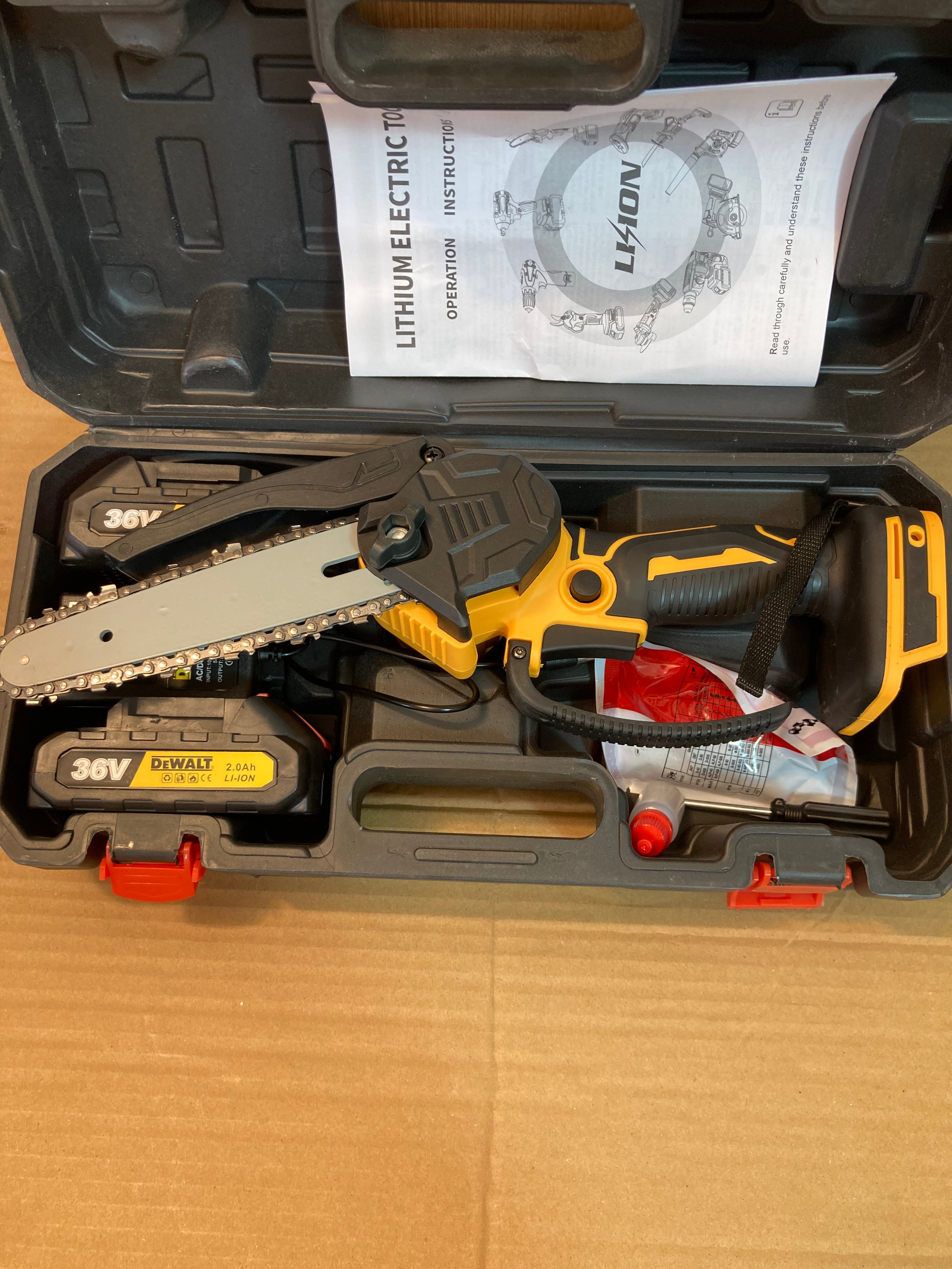 DeWALT Rechargeable Chainsaw with 36V Double Batteries 6 Inch