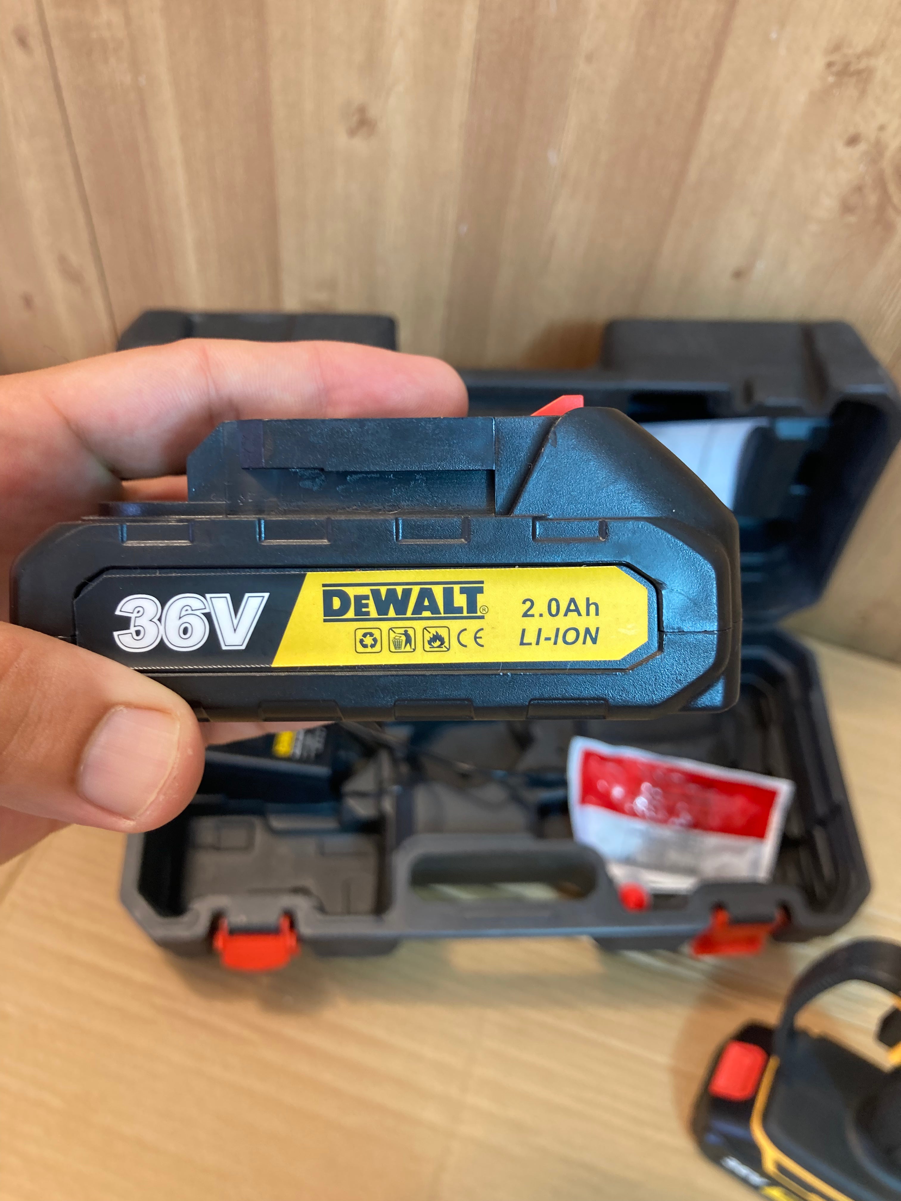 DeWALT Rechargeable Chainsaw with 36V Double Batteries 6 Inch