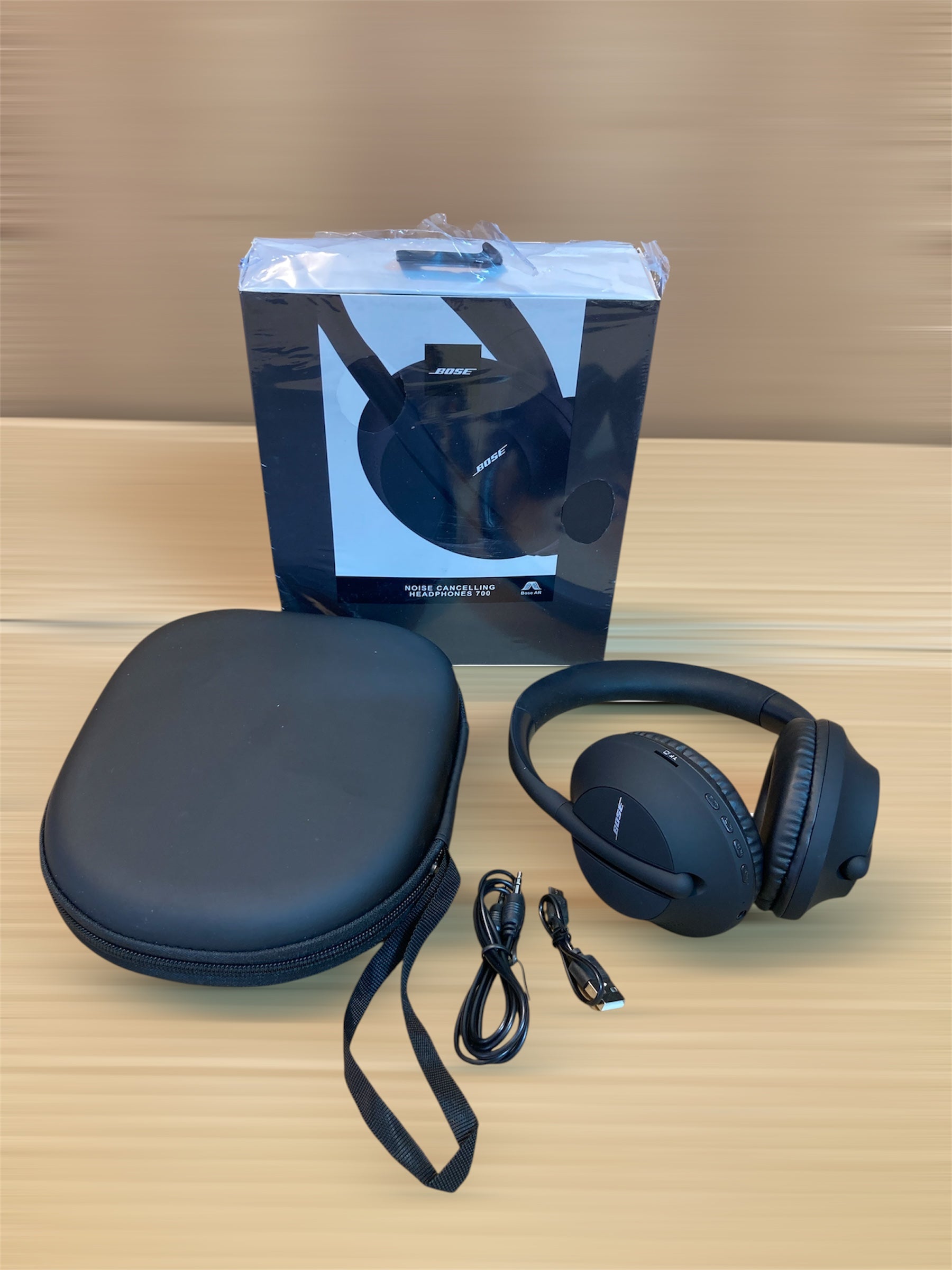 Bose 700 Noise Cancellation Headphones1