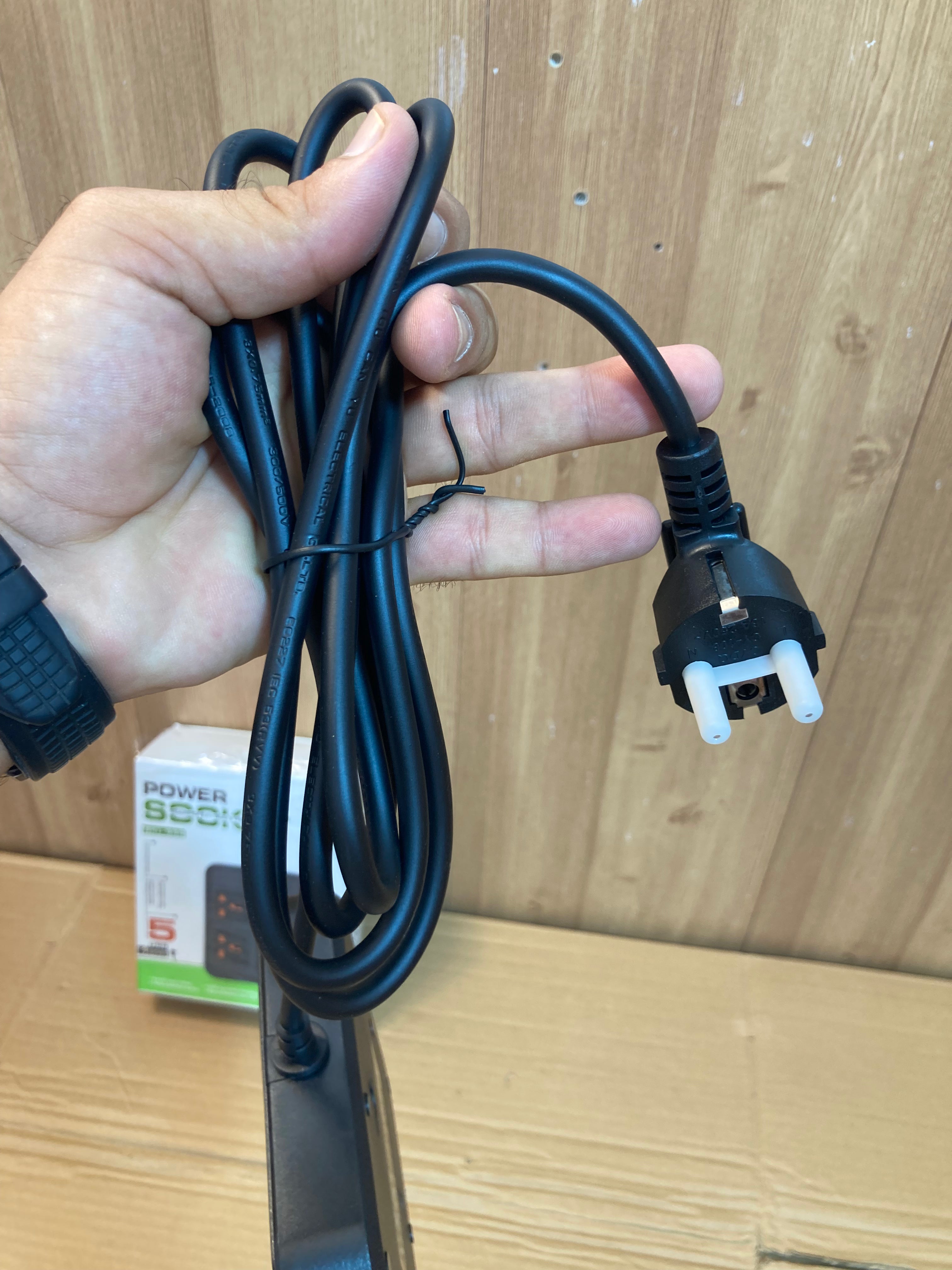 3000W Power Extension 4 Universal Socket+ 5 USB+ 1 Type-C Port BKL-666