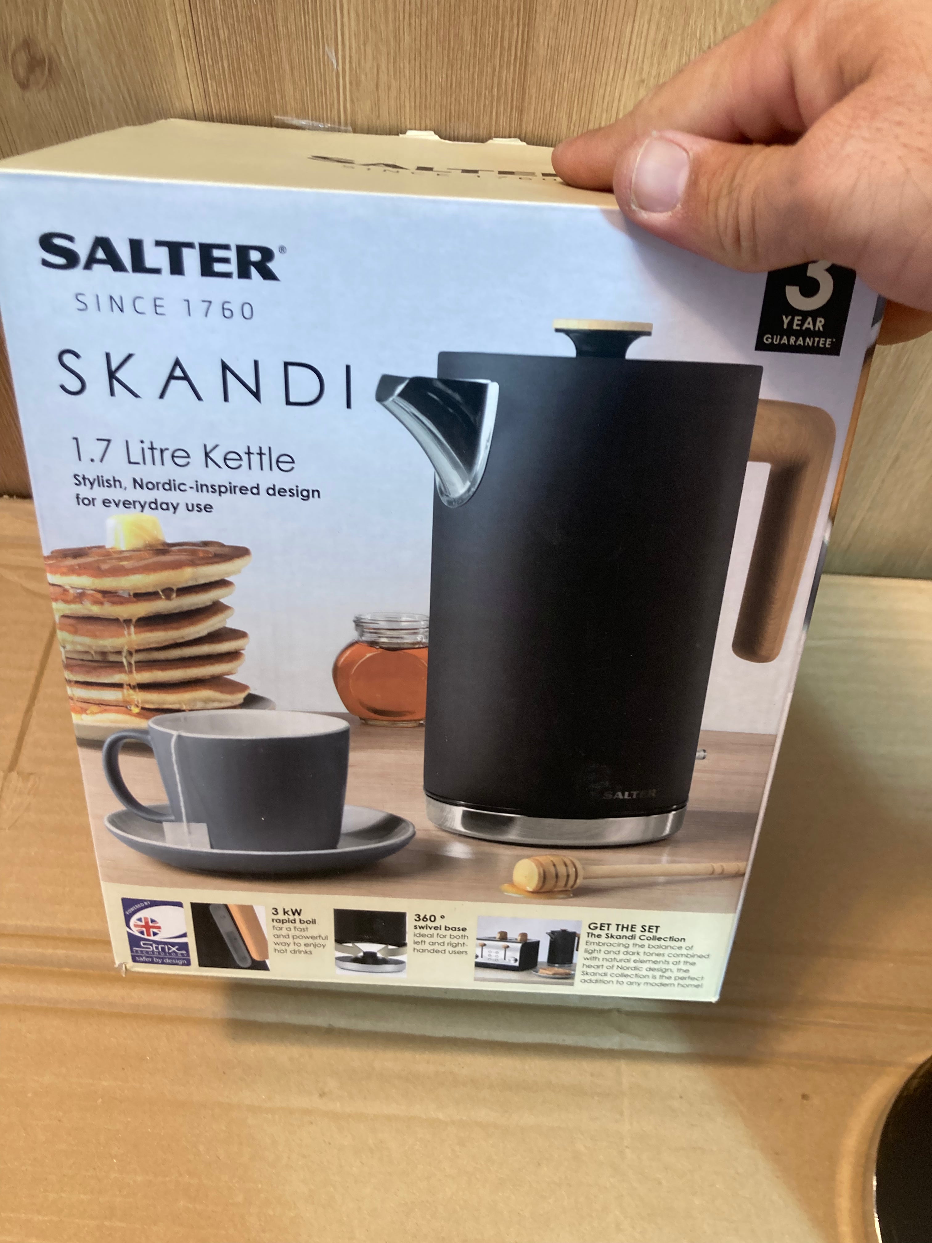 Salter 1.7L Stainless Steel Electric Kettle with Wooden Handle – 2500W Fast Boil