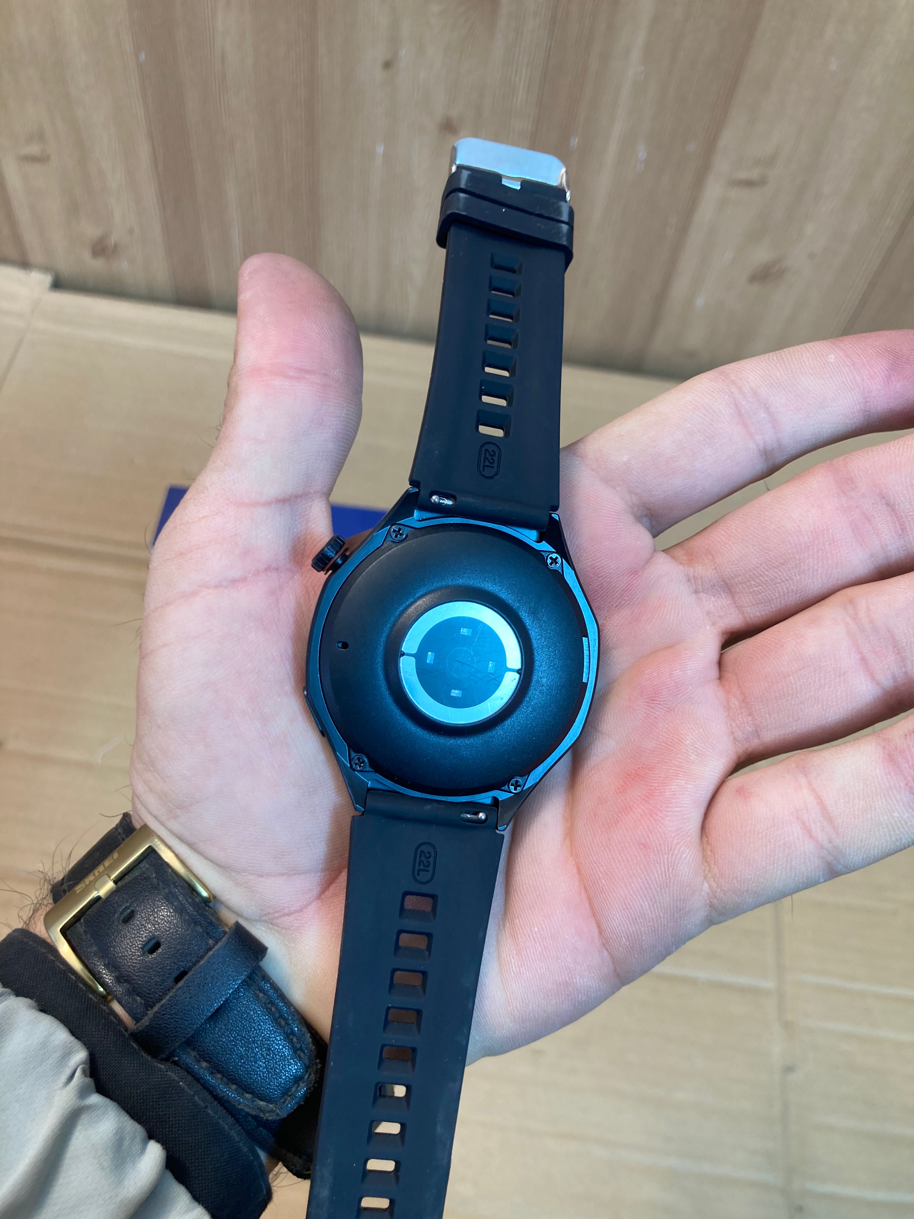 Kamal Professional Design Smart Watch K728