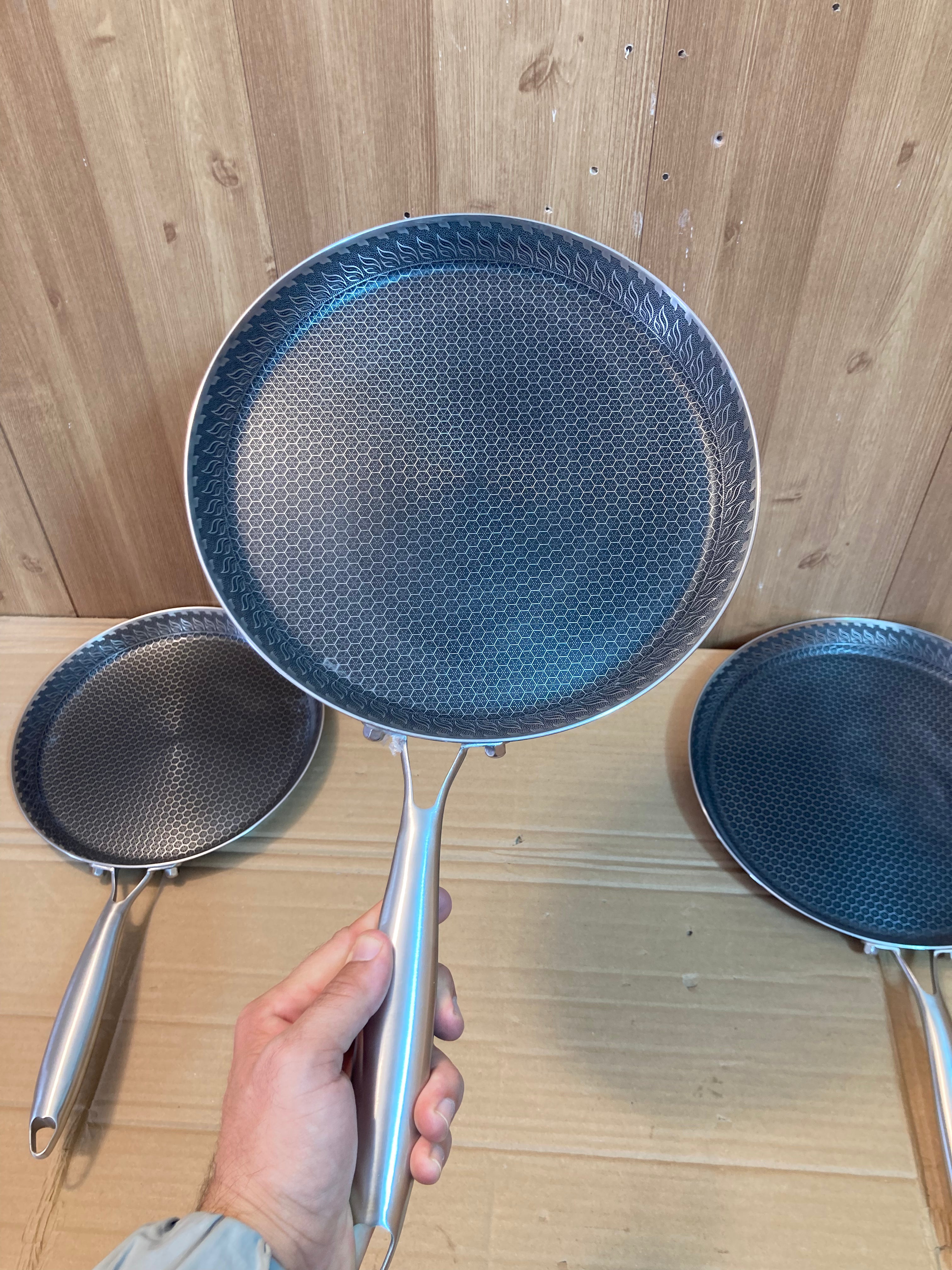 Double Laser Coated HoneyComb Flat Pizza Pan Without Lid