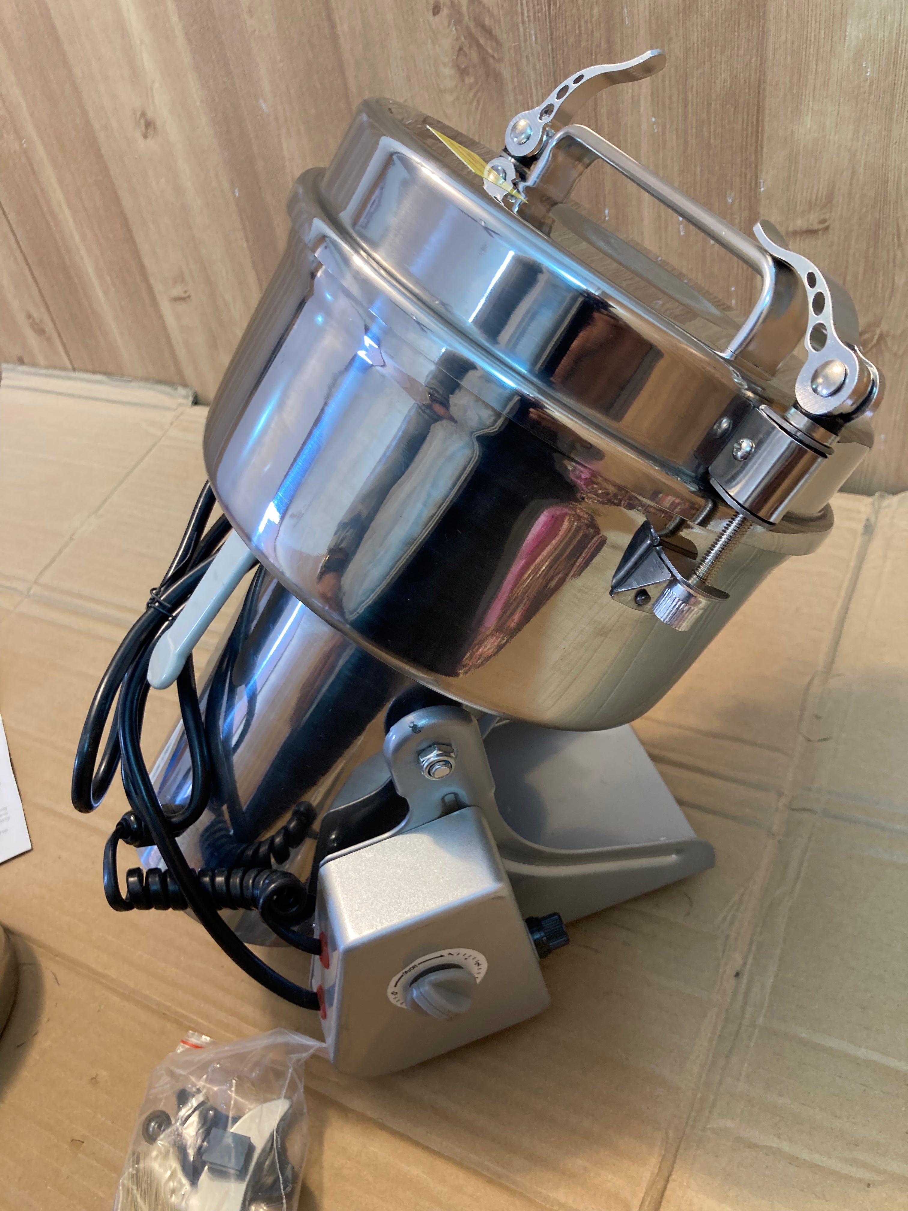 Super Crest Germany Universal & Commercial Heavy Duty Grinder