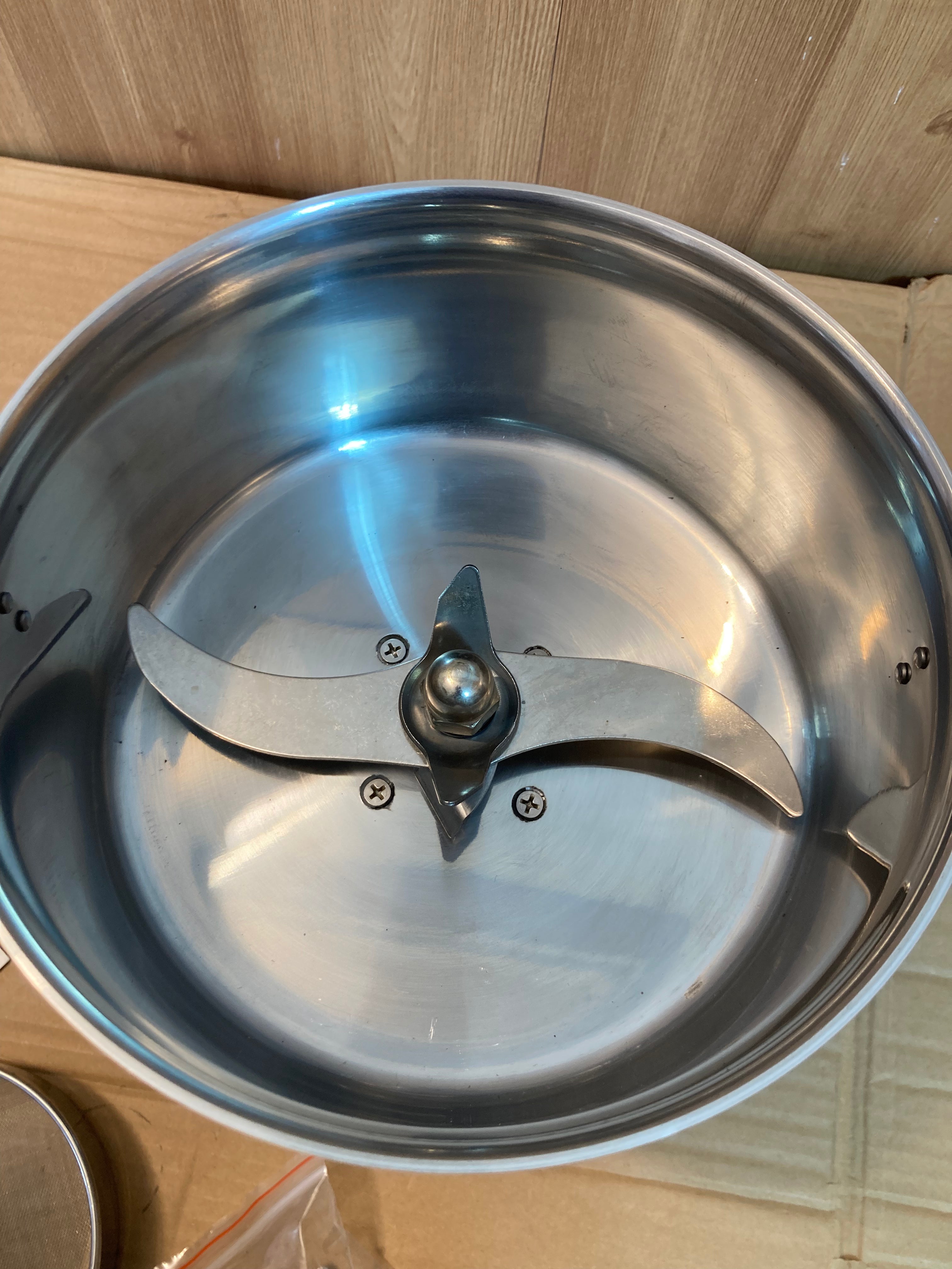 Super Crest Germany Universal & Commercial Heavy Duty Grinder
