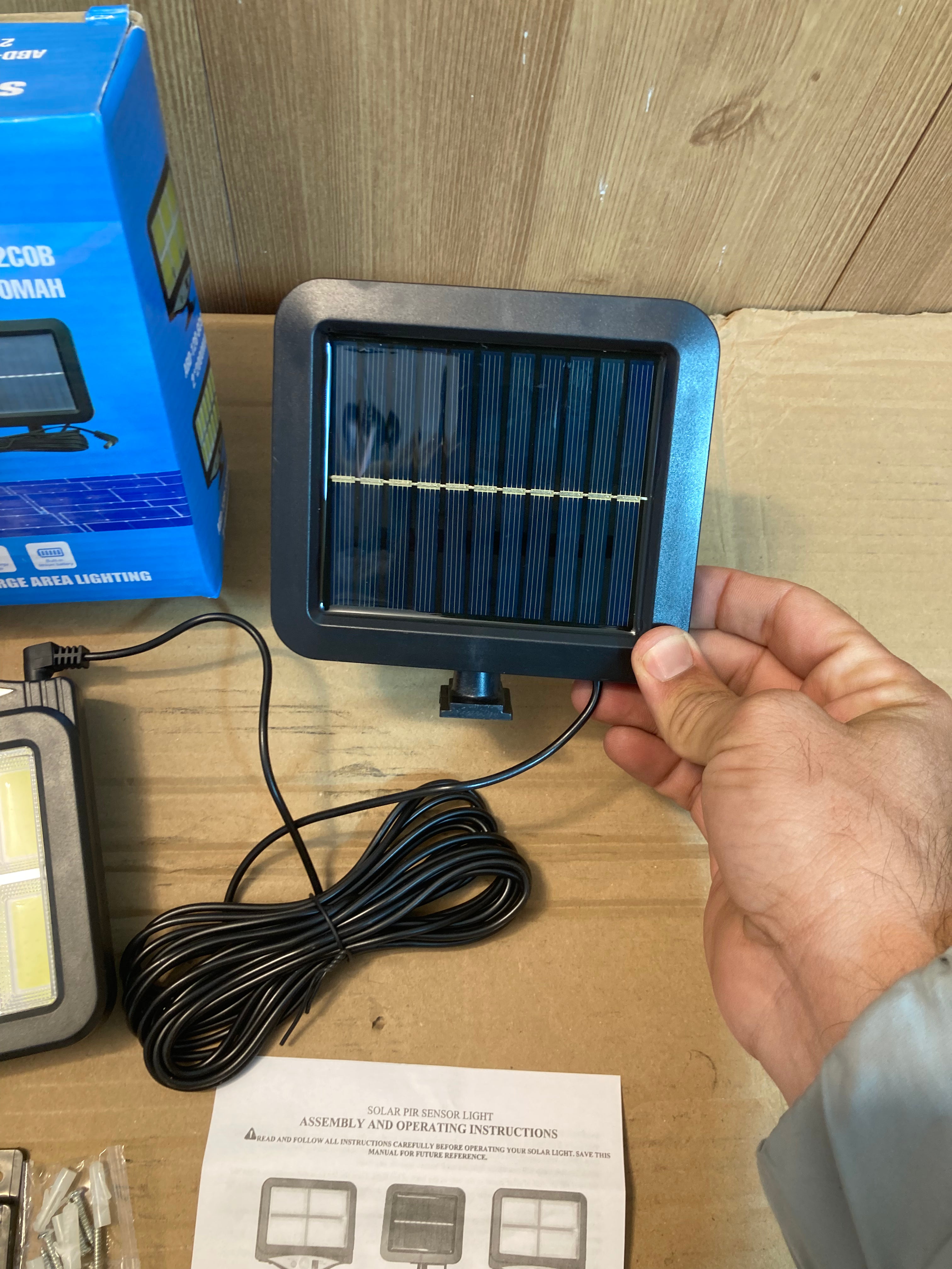 Solar Sensor Light With Remote Control ABD-128