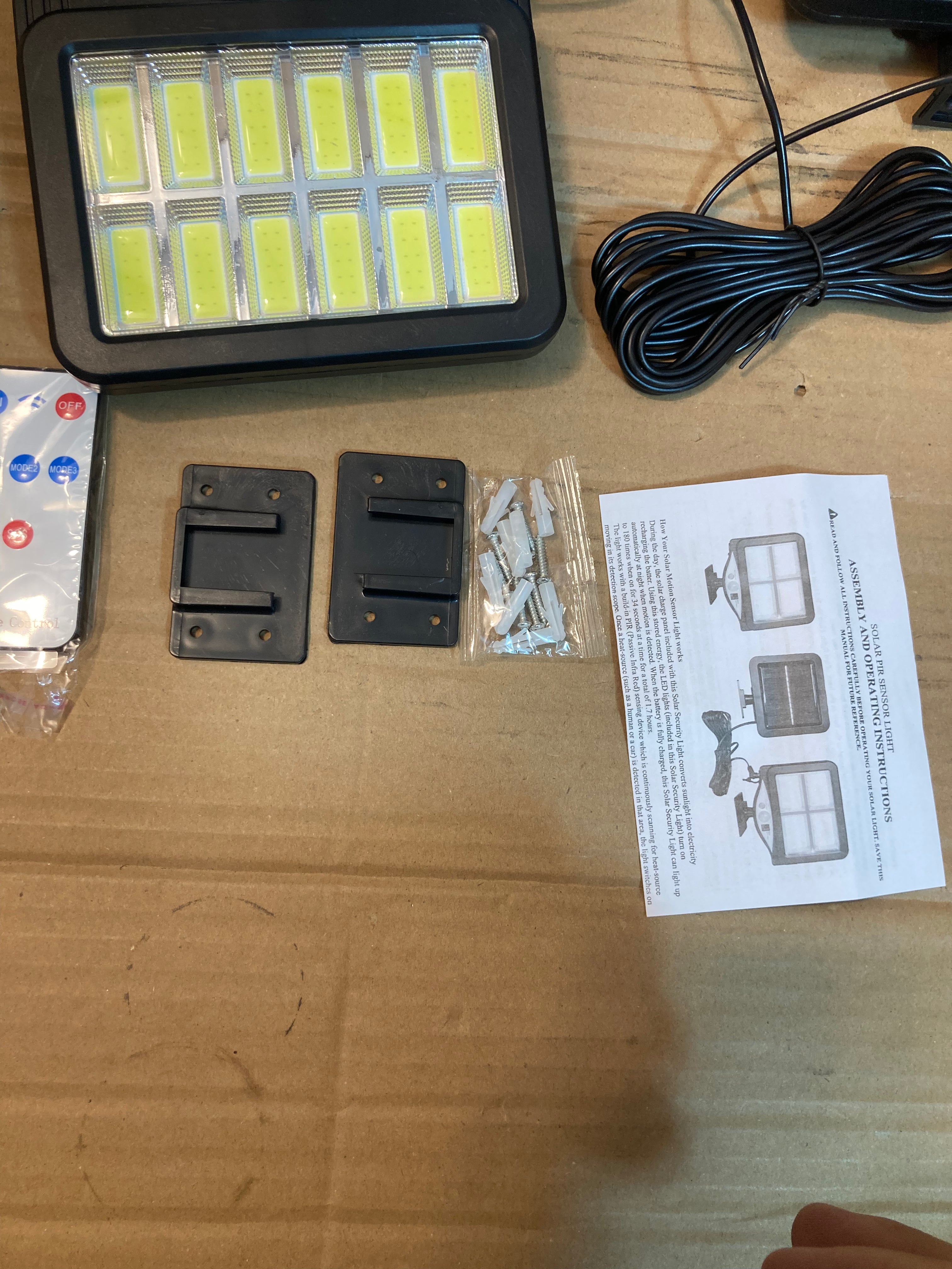 Solar Sensor Light With Remote Control ABD-128