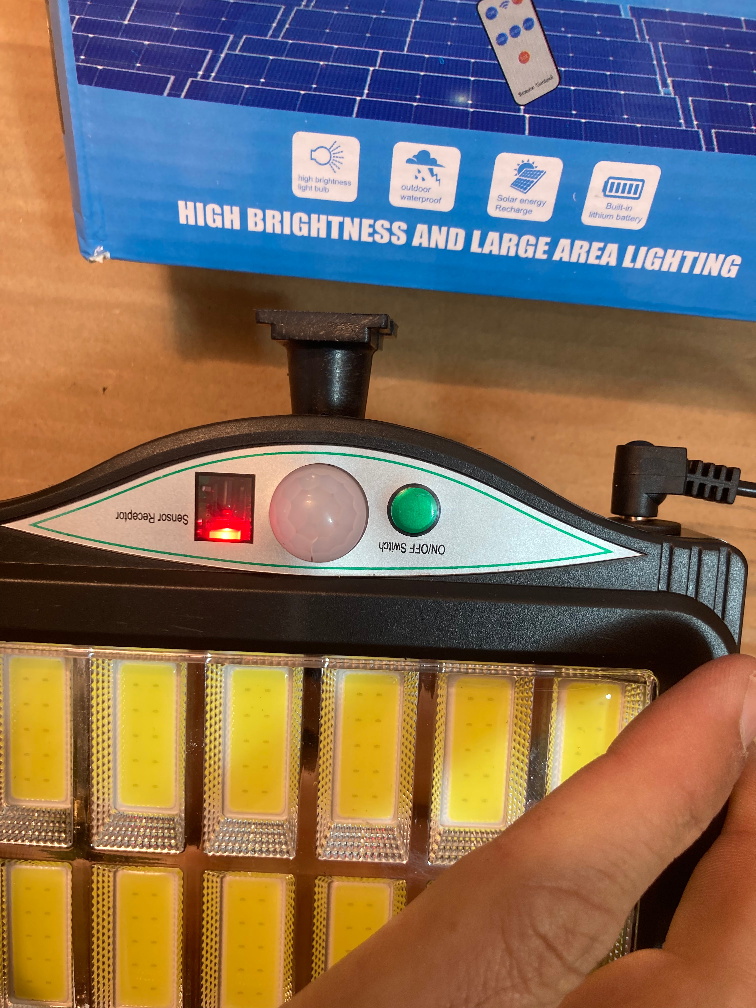 Solar Sensor Light With Remote Control ABD-128
