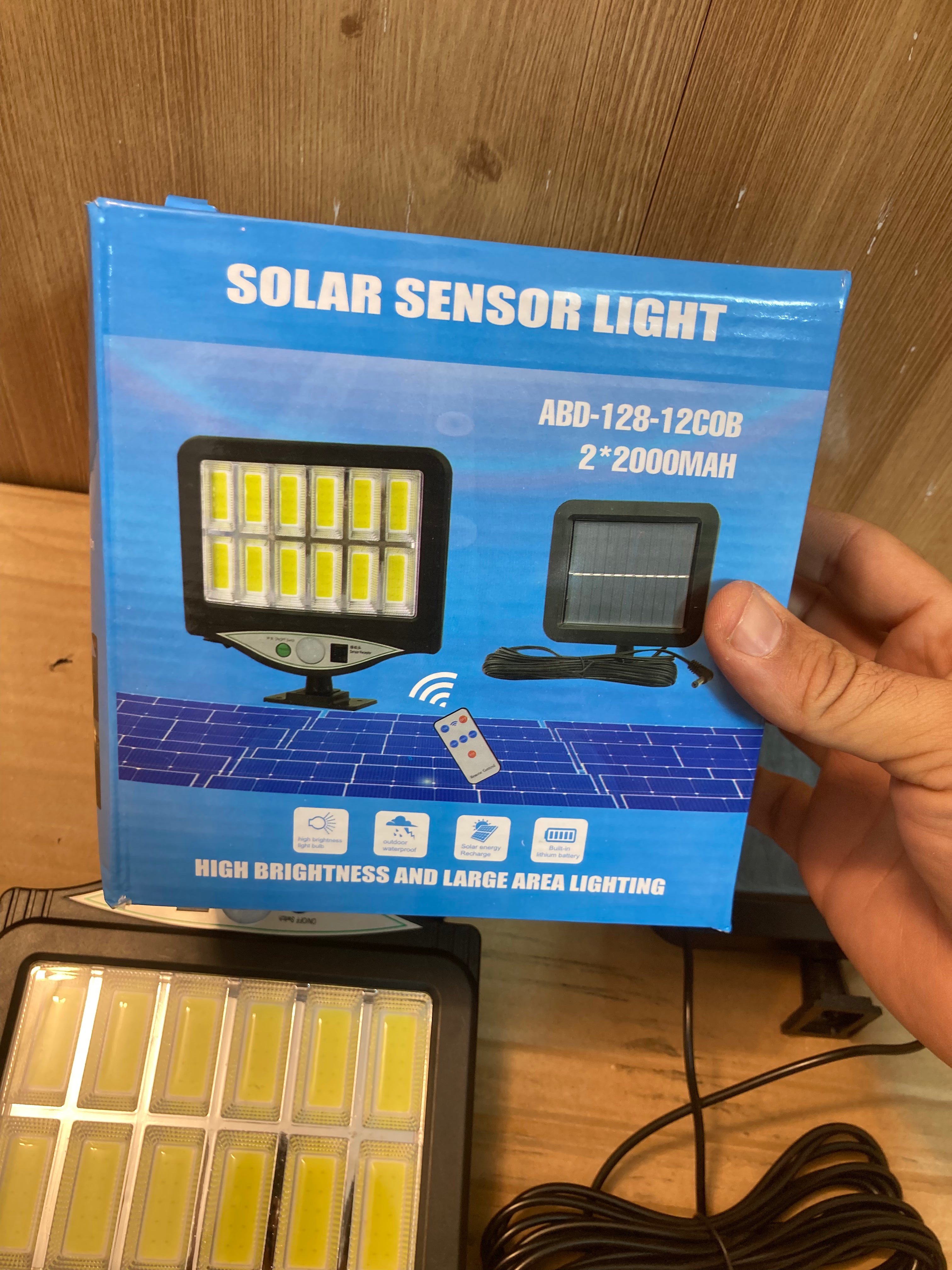 Solar Sensor Light With Remote Control ABD-128