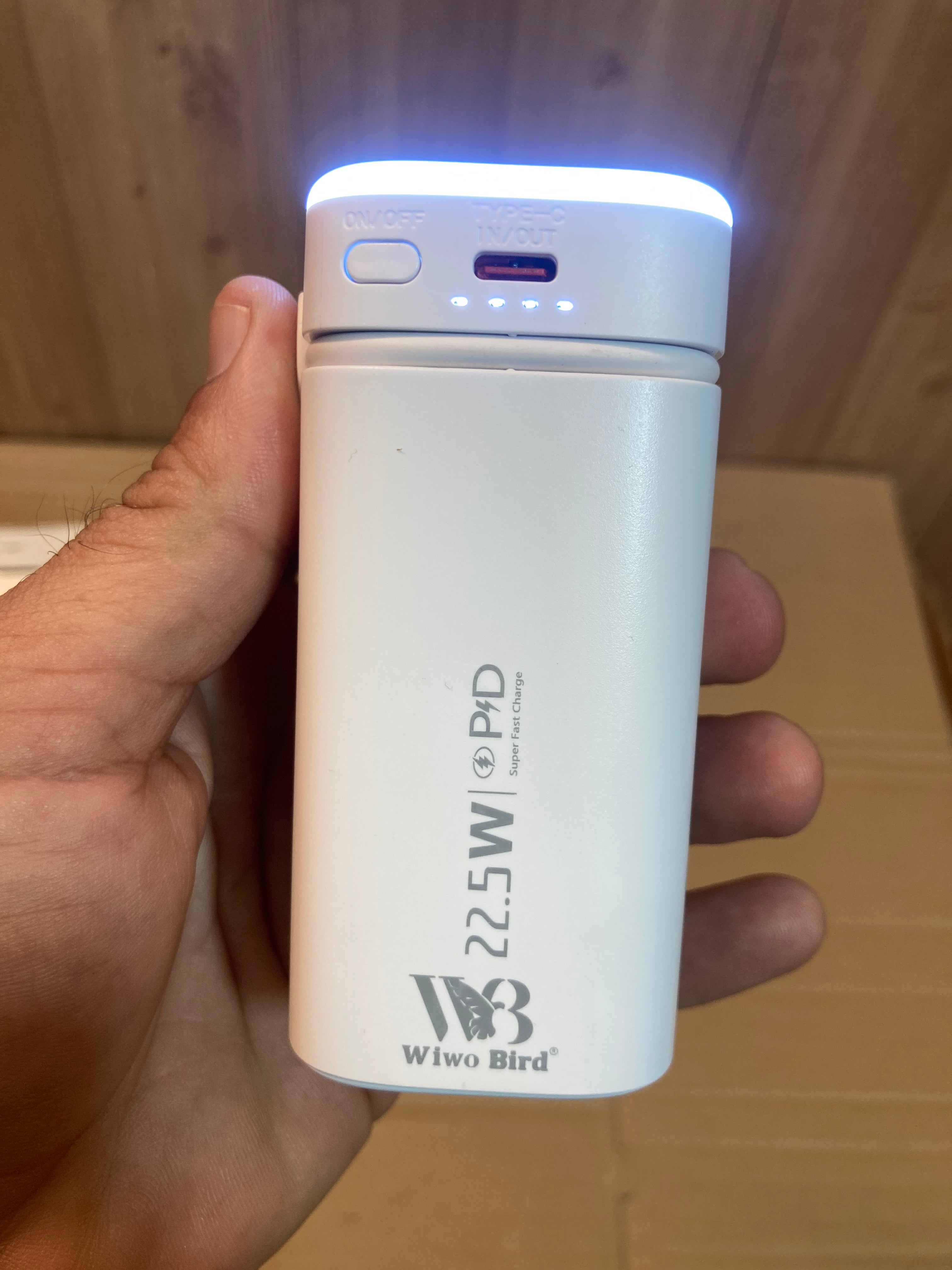 Wiwo Bird 20000mAh Fast Charging 22.5W PD Power Bank with Lamp WB-205