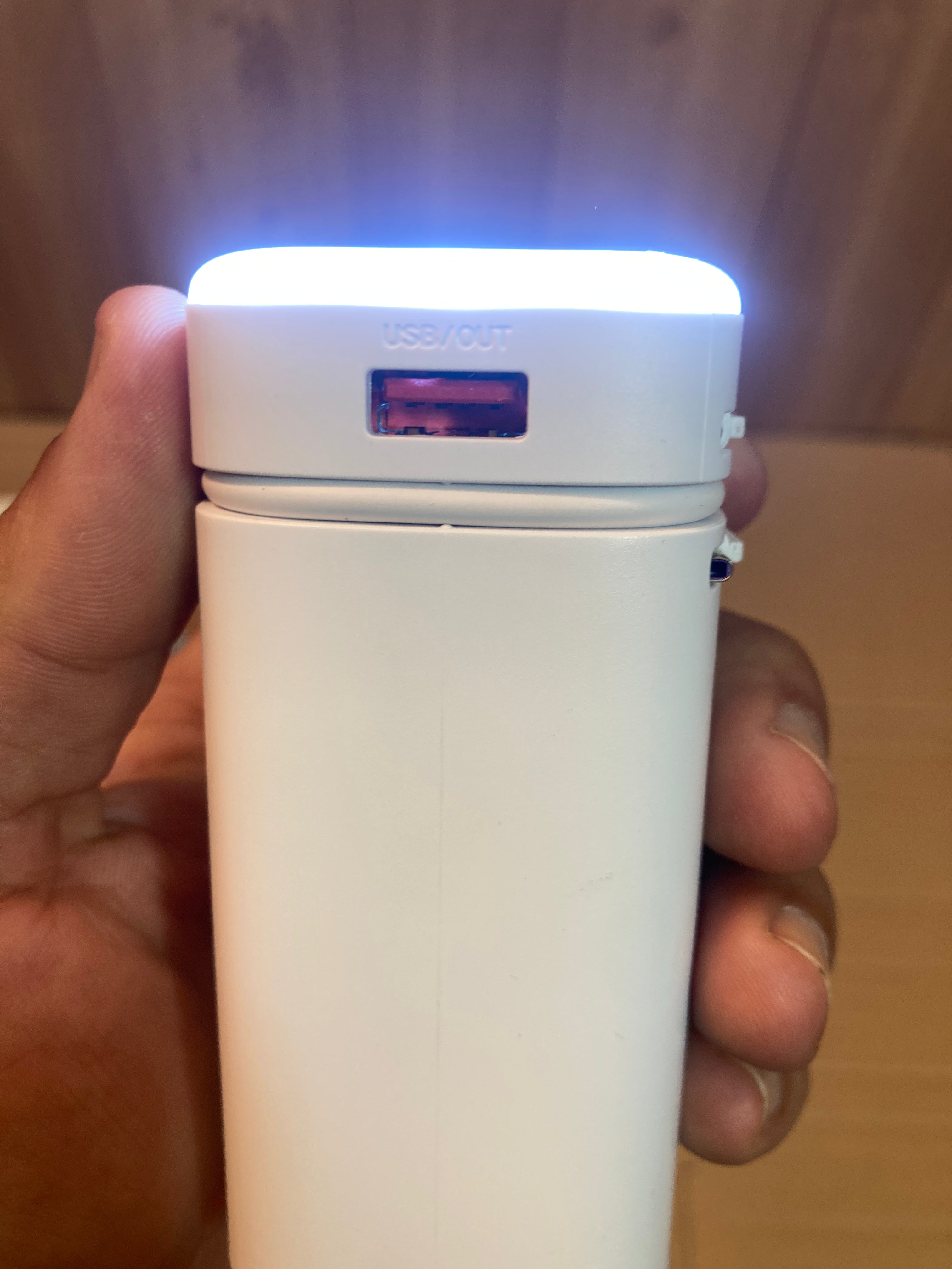 Wiwo Bird 20000mAh Fast Charging 22.5W PD Power Bank with Lamp WB-205