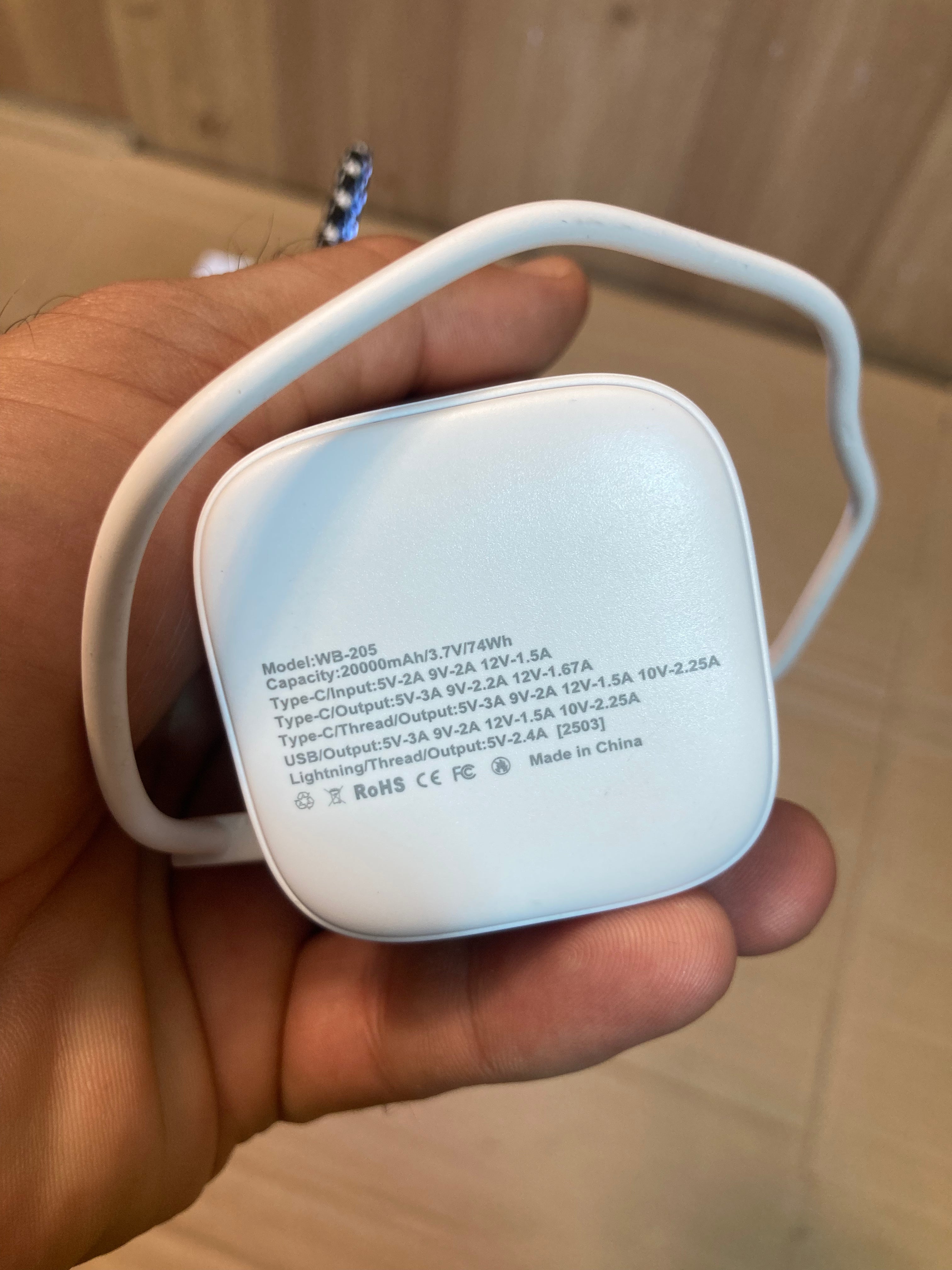 Wiwo Bird 20000mAh Fast Charging 22.5W PD Power Bank with Lamp WB-205
