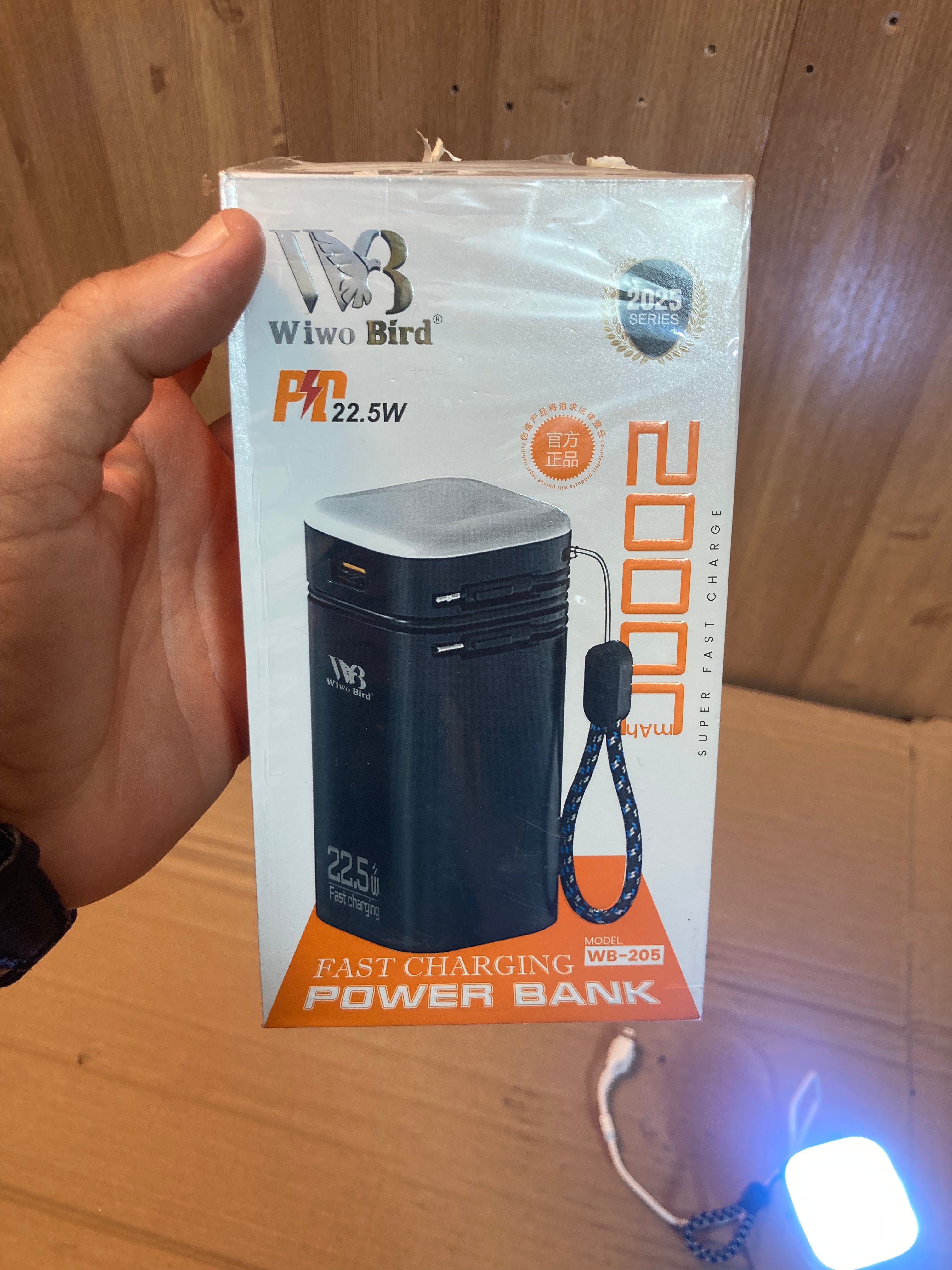 Wiwo Bird 20000mAh Fast Charging 22.5W PD Power Bank with Lamp WB-205