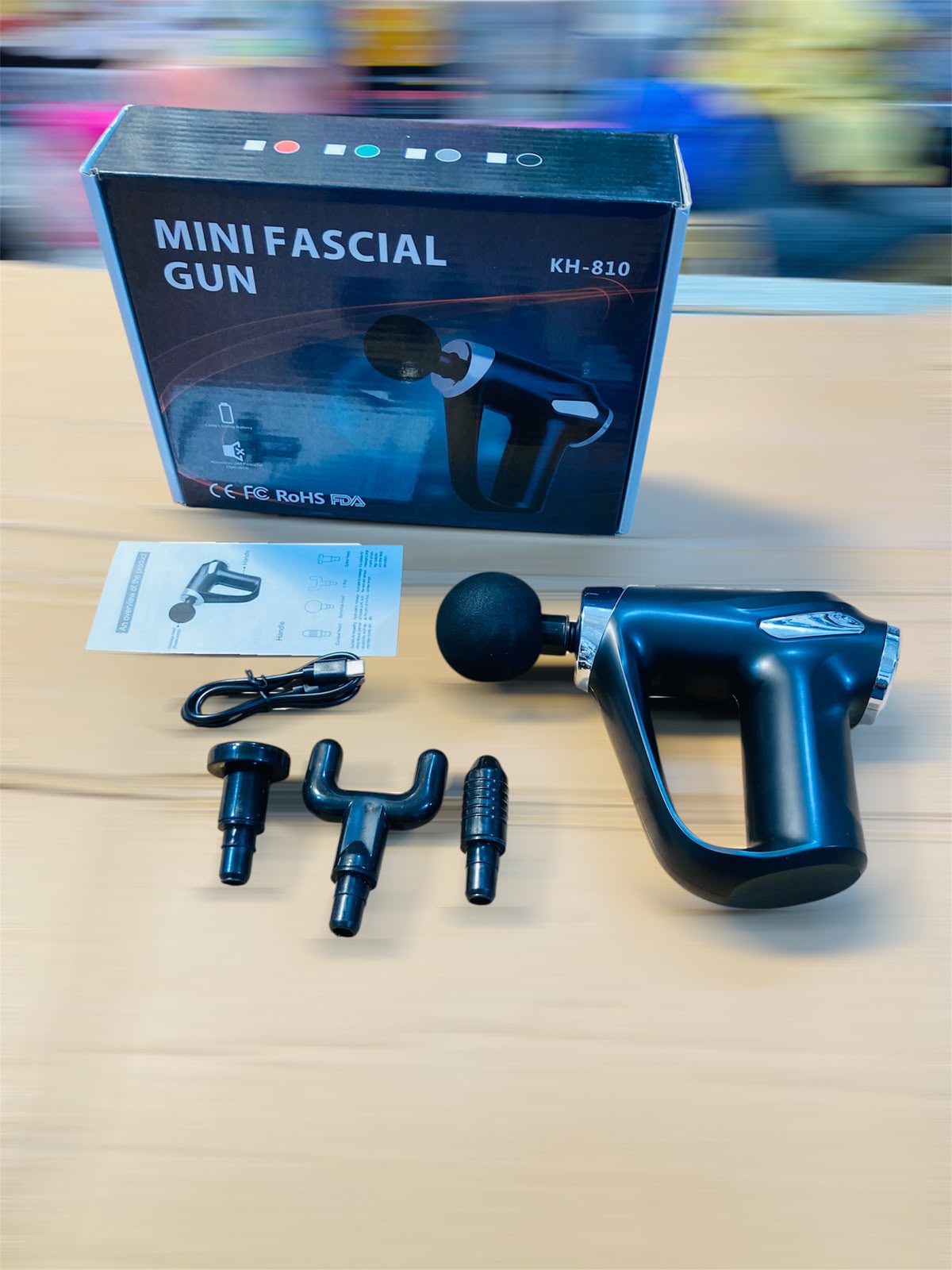 Mini Fascial Gun Deep Tissue Percussion Massager with 4 Massage Attachments  KH-810
