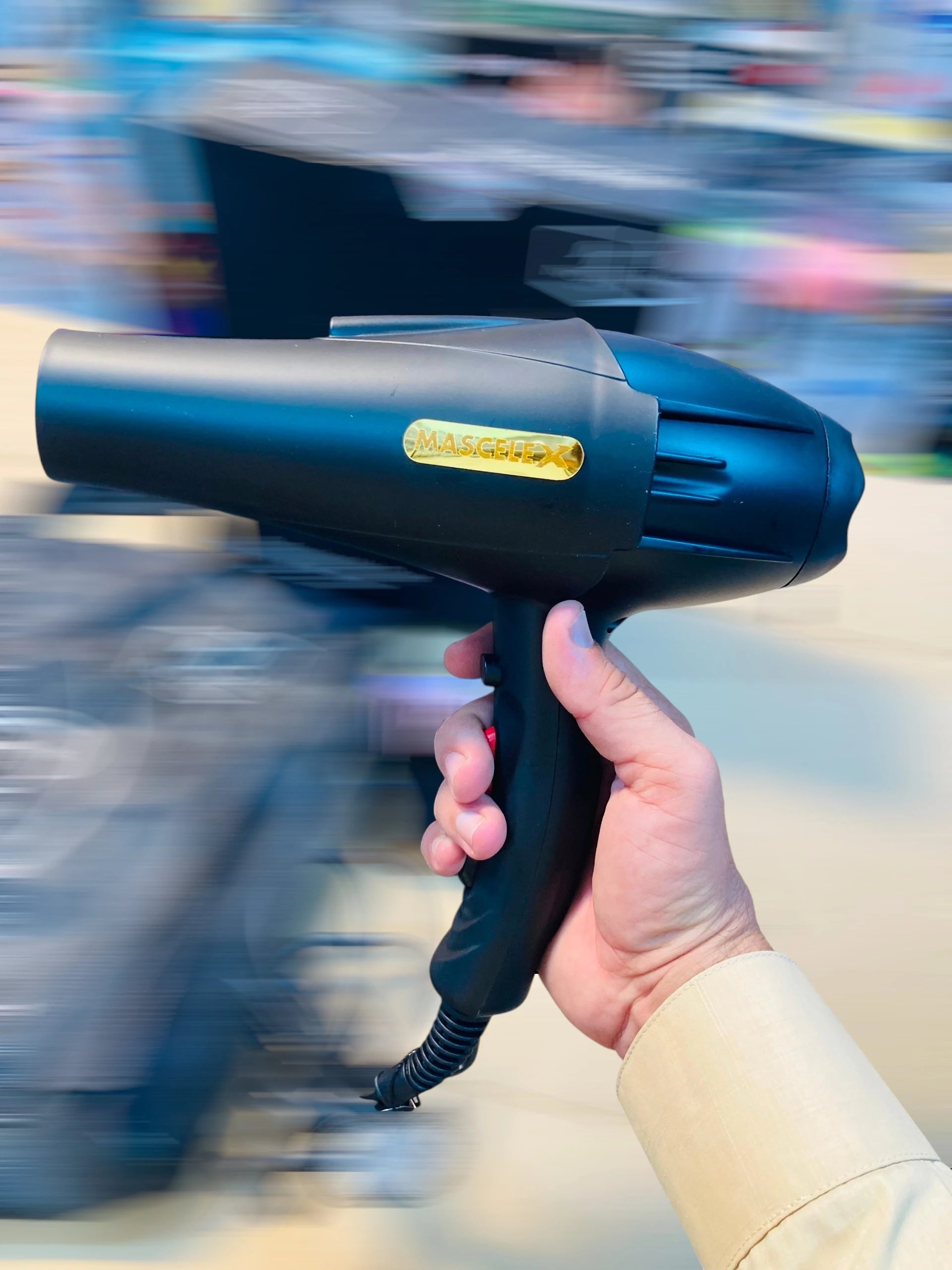 NOAH Mascelex 2200W Professional Hair Dryer  with Travel Storage Bag & Styling Attachments