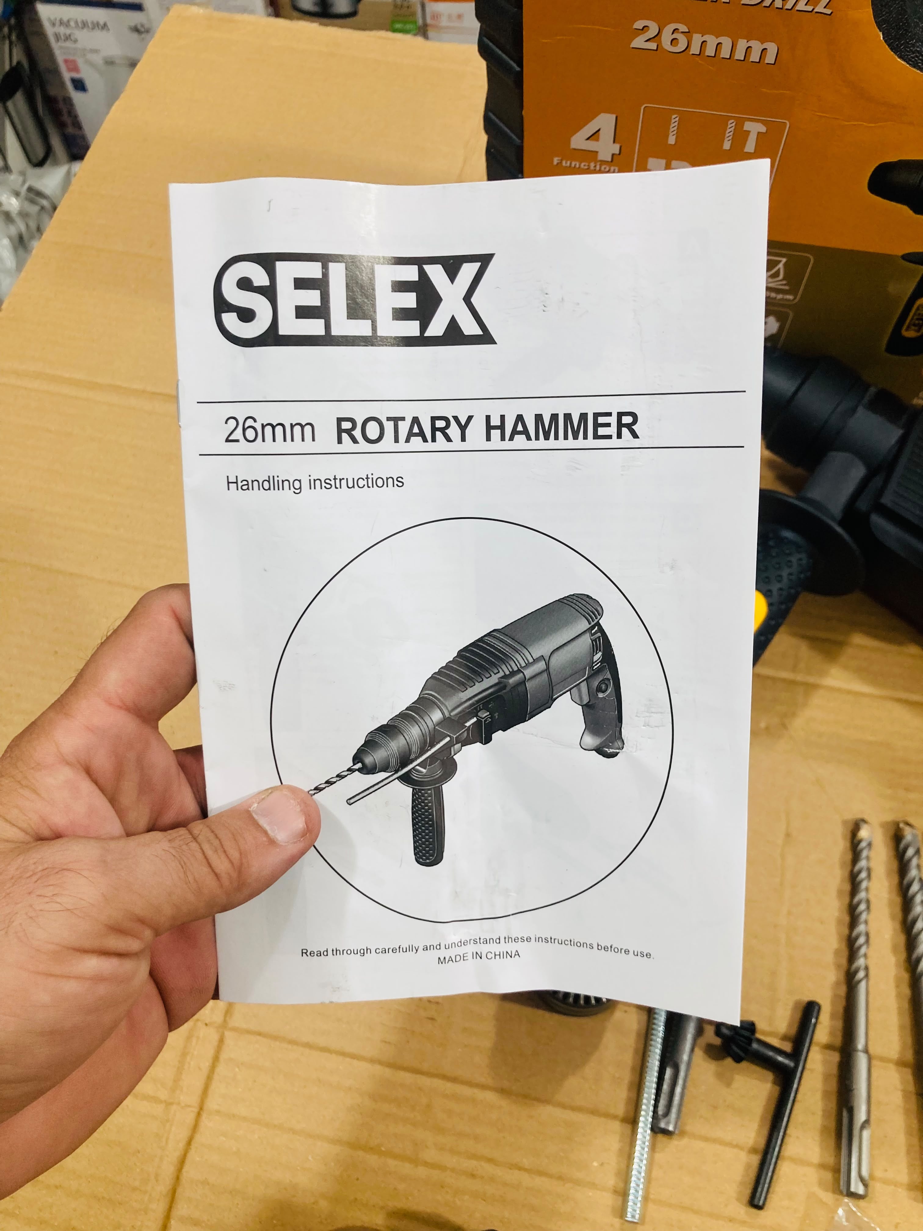 SELEX 850W 26mm Heavy-Duty 4-Function Rotary Hammer Drill Set with SDS-Plus Chuck, Drill Bits, Chisels & Carrying Case GT-1263