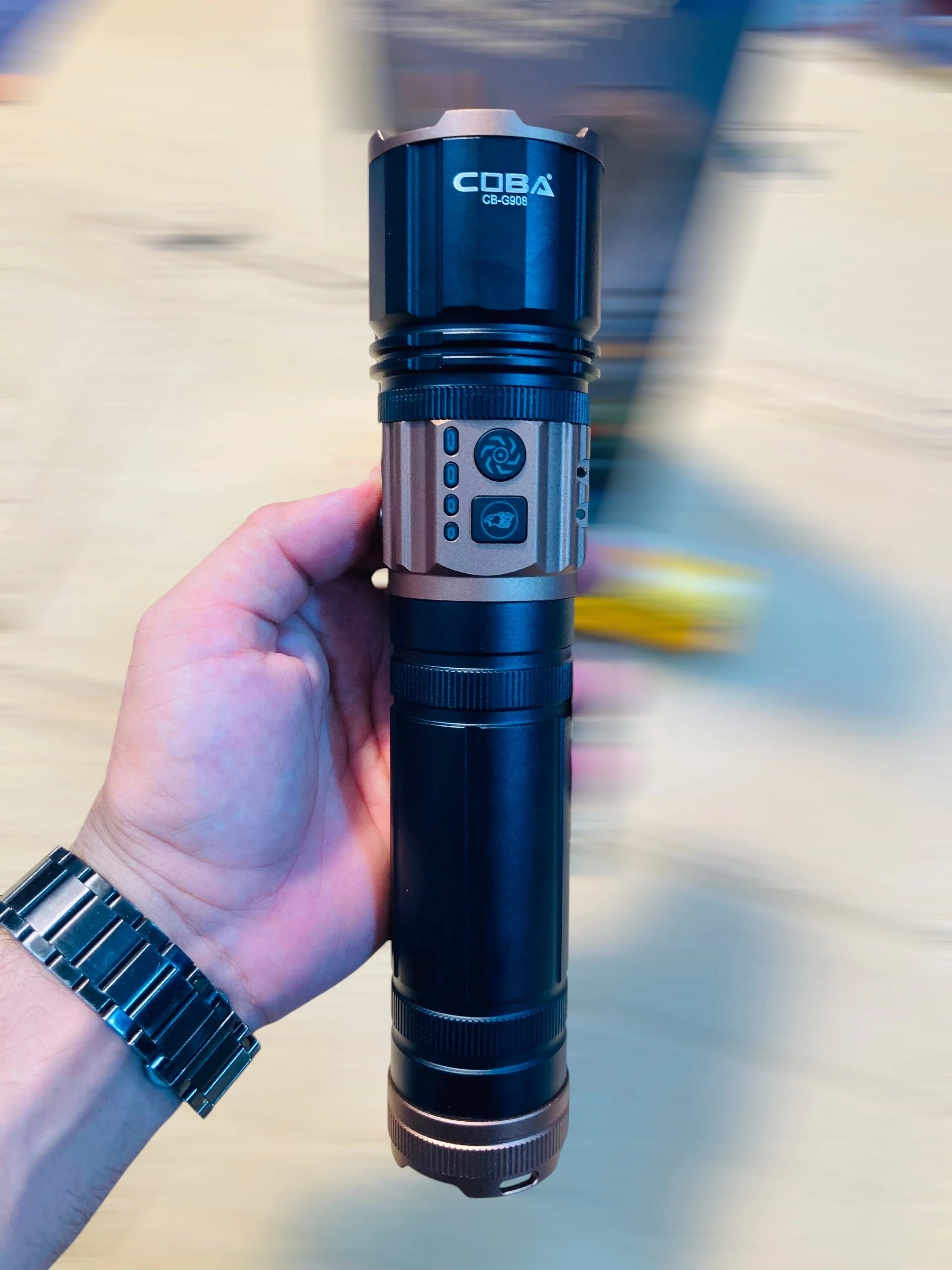 COBA  Aluminum Alloy Strong Light Flashlight with TG Wick, Side Light & 28800mAh Battery CB-G908