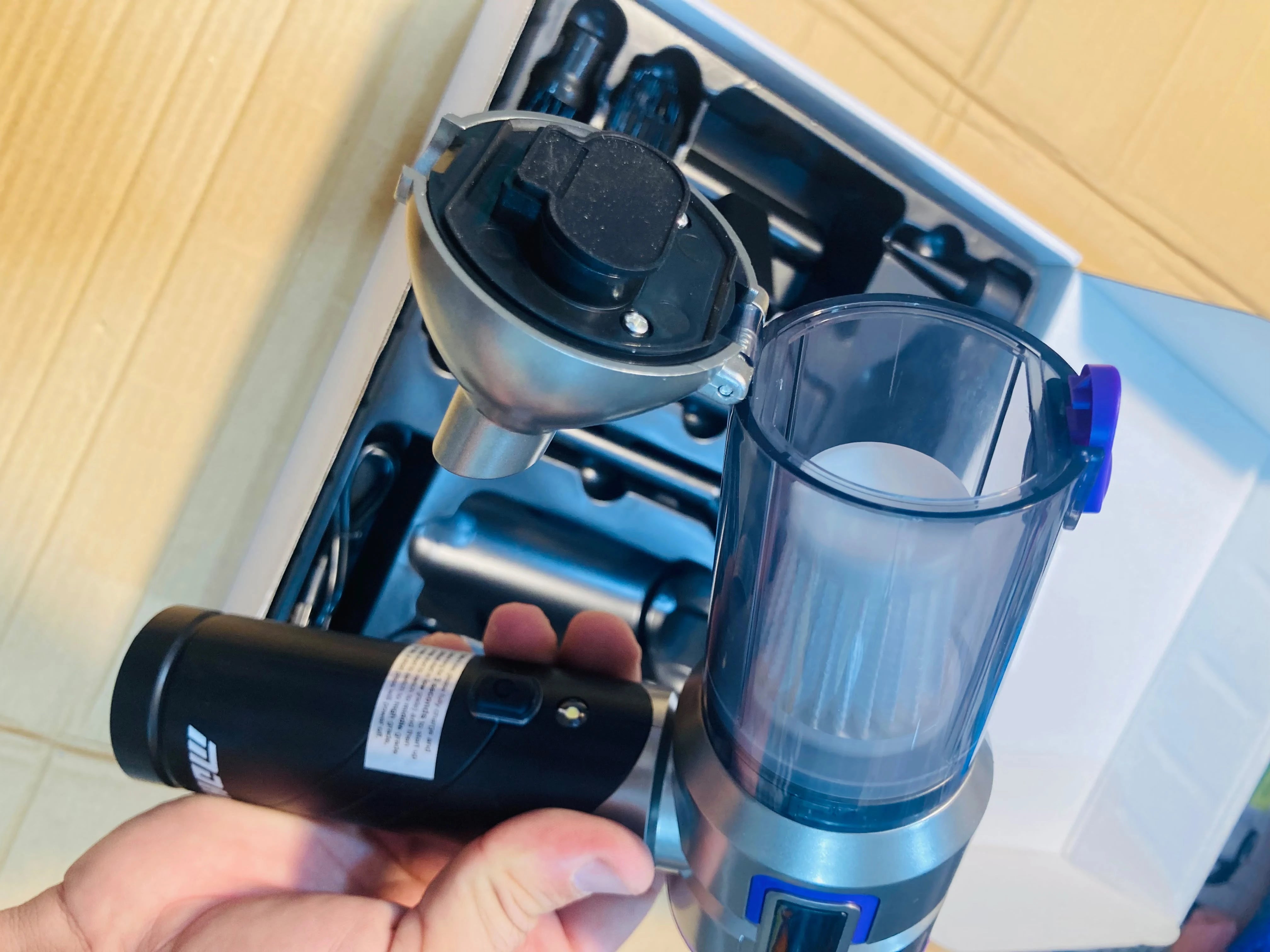 MDHL Handheld Car Mounted Vacuum Cleaner & Air Blower 3 Speed Suction, 17000Pa Max Power, Rechargeable Cordless Hand Vacuum MD-A8