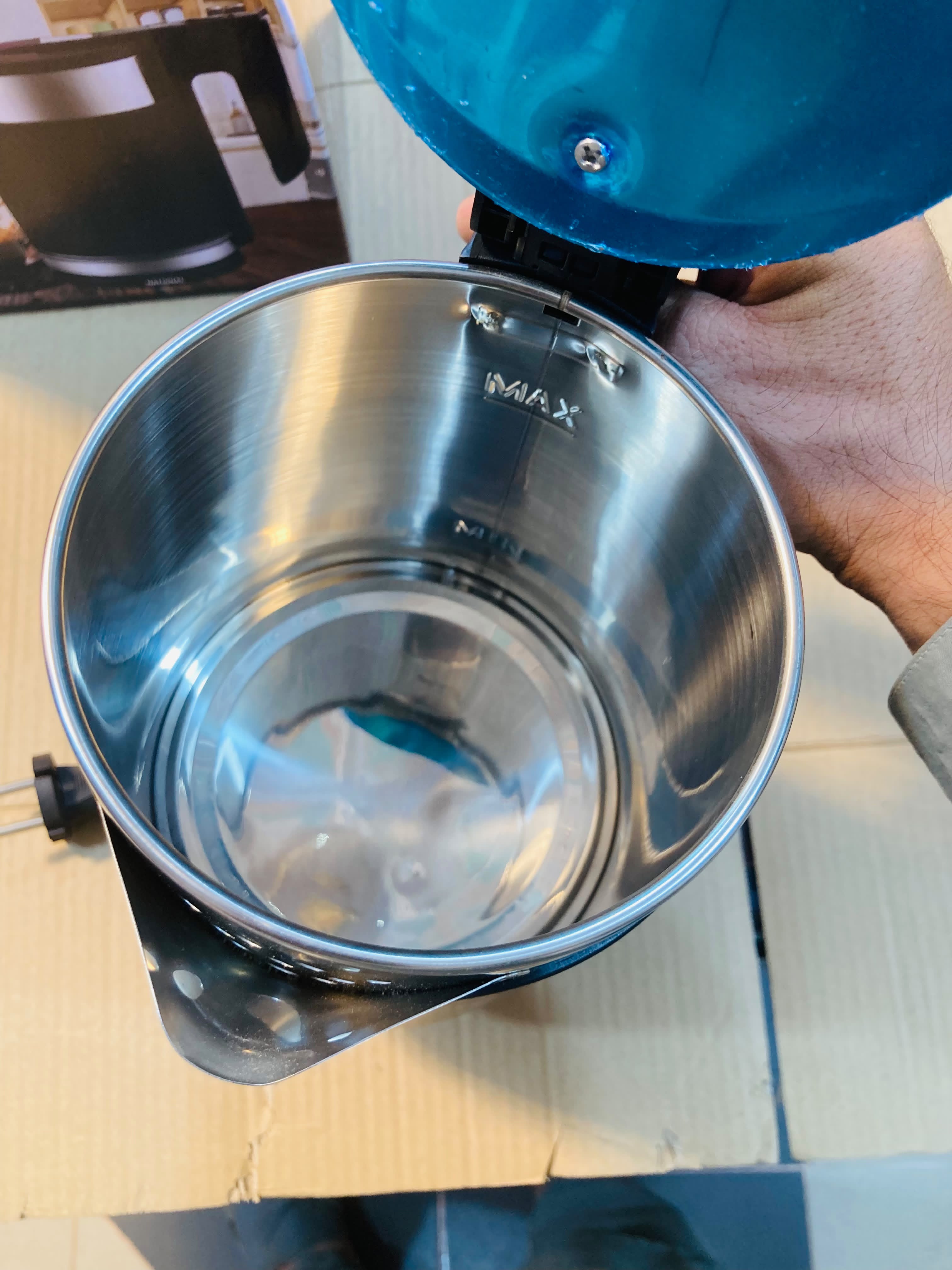 National 2000W Electric Kettle with Food Grade 304 Stainless Steel Inner Body and Anti-Scalding Outer Shell EK-N210
