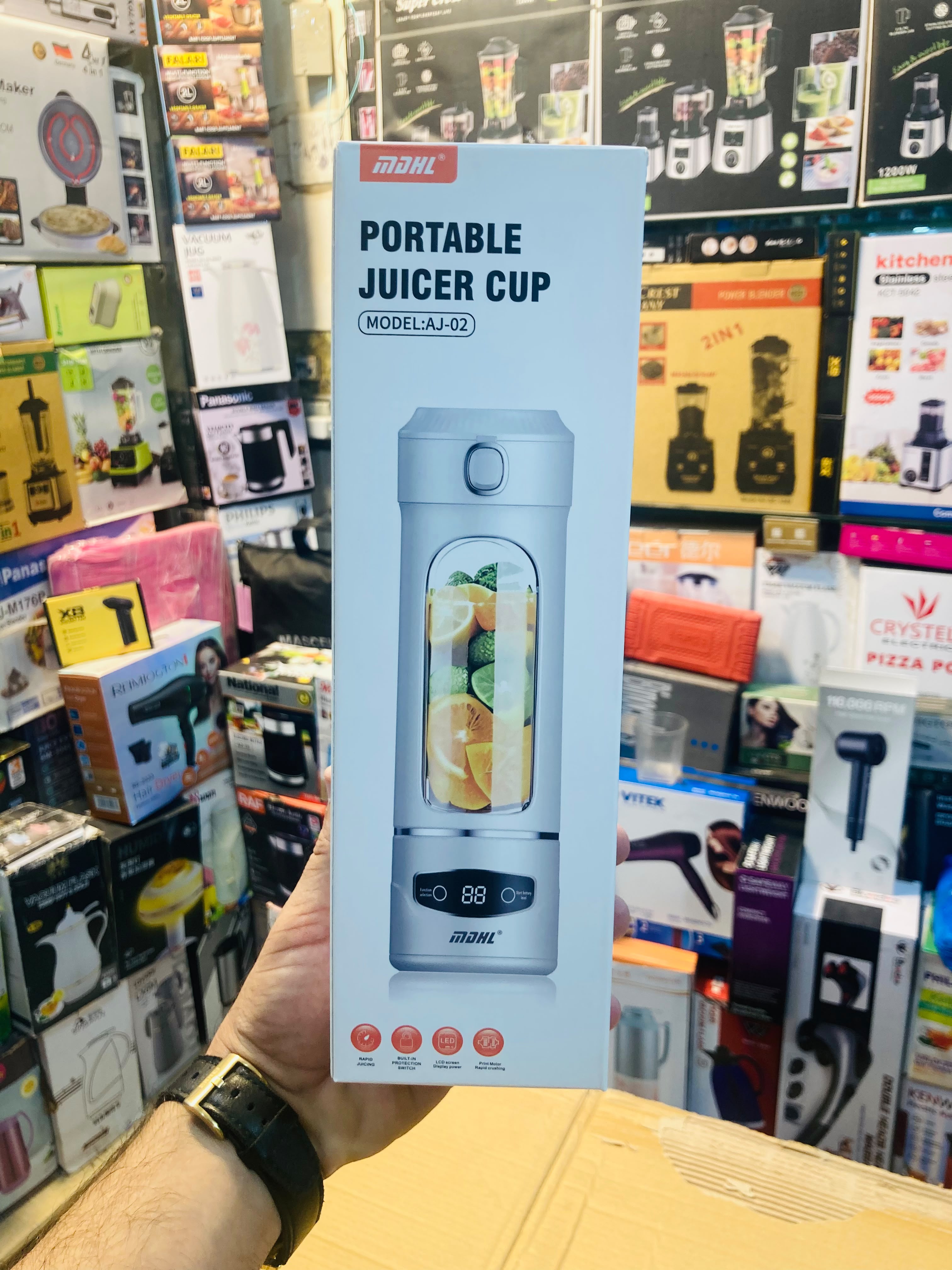 MDHL Portable Juicer Cup 600ml Rechargeable Electric Personal Blender with LED Power Display  AJ-02
