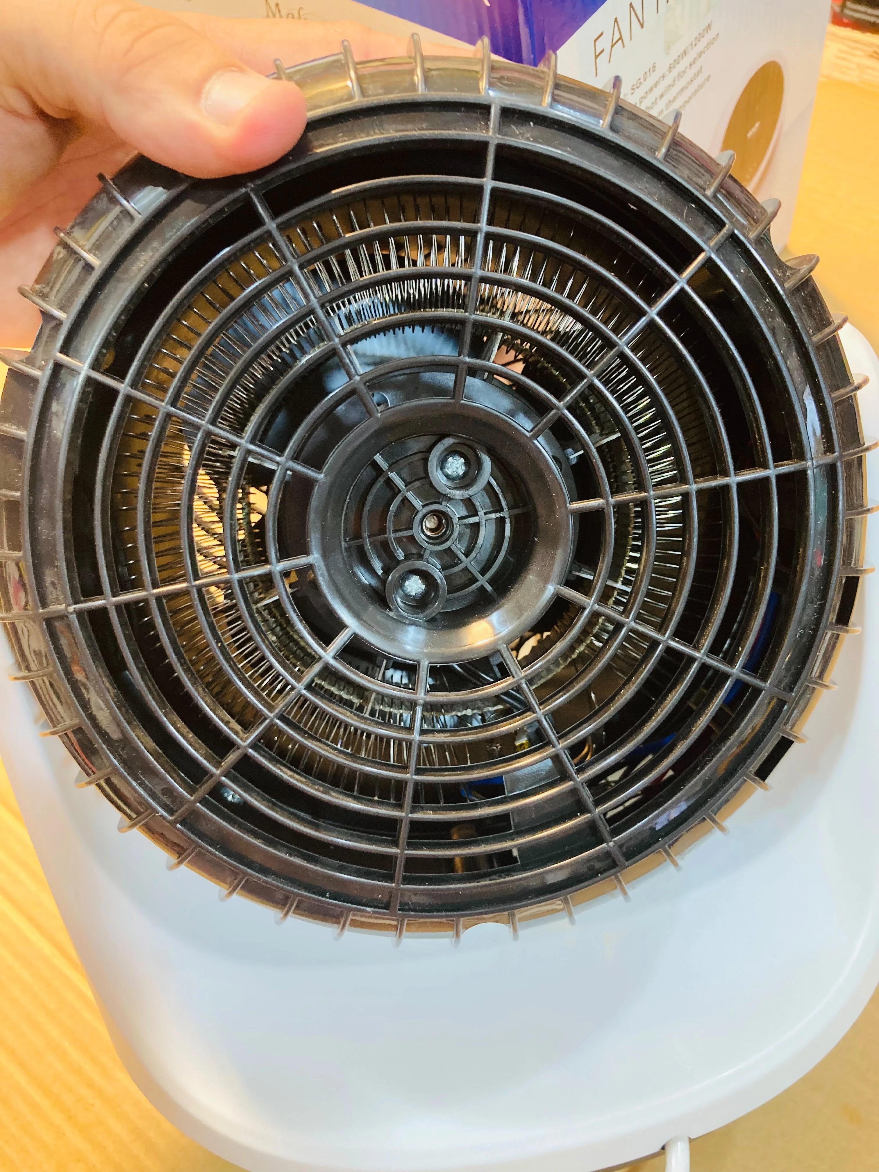 Seco G.M Climax Electric Fan Heater 1200W Portable Space Heater with Halogen Technology, Adjustable Thermostat & 2 Heat Settings SG.016