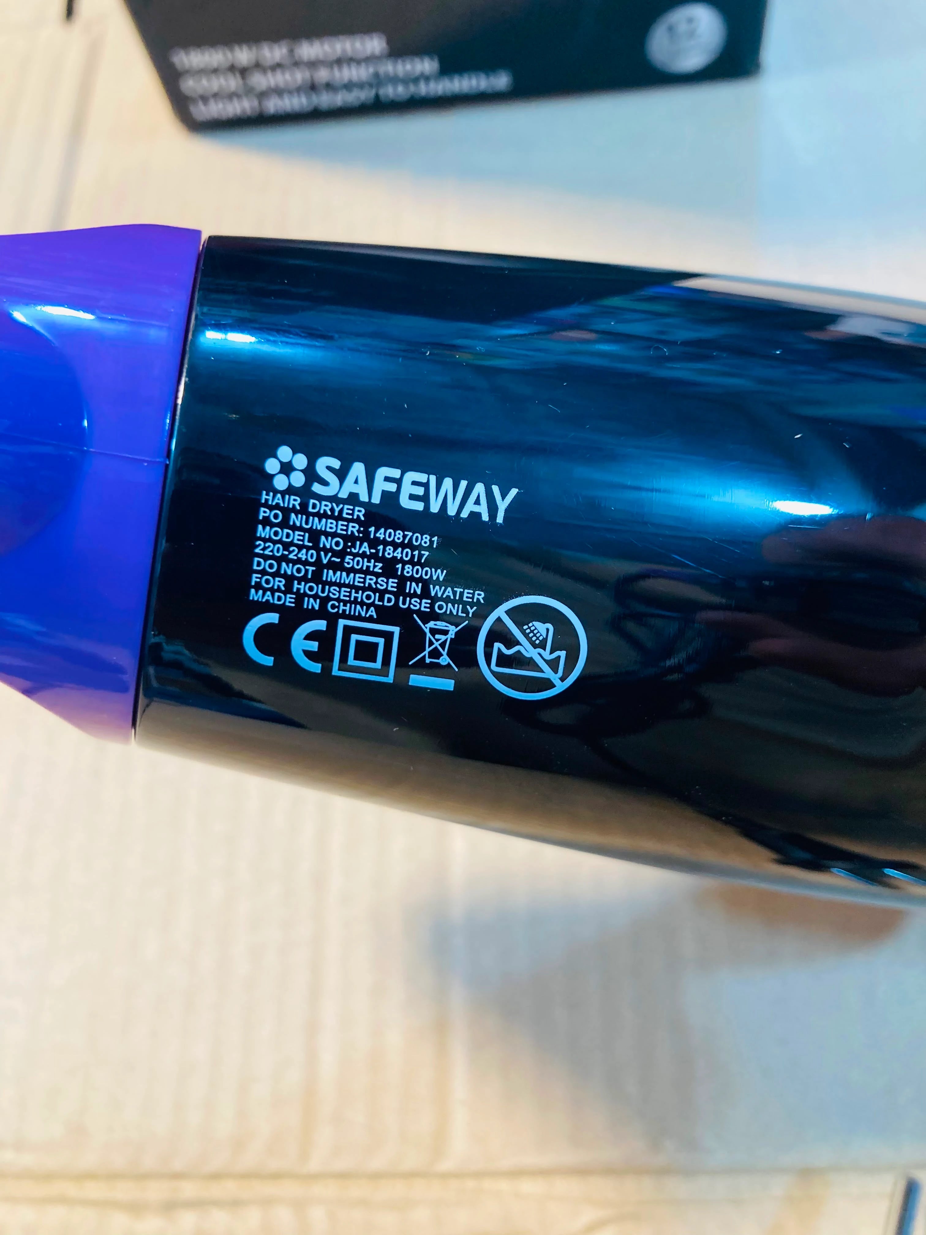 SAFEWAY Lightweight Smooth Drying 1800W Compact Hair Dryer  with Concentrator Nozzle & Cool Shot Function JA-184017