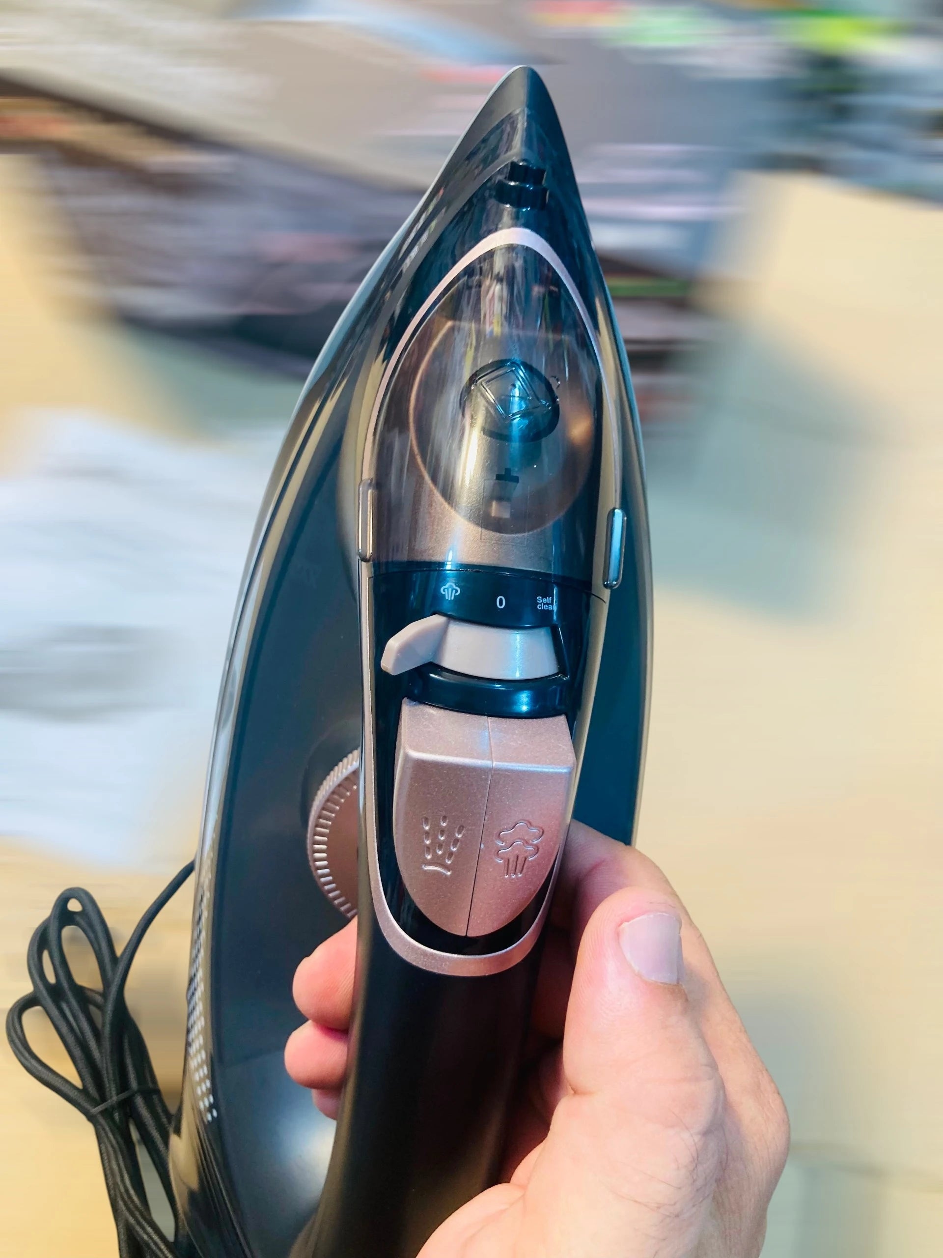 Hoffmans Electronics 3000W Electric Steam Iron with 380ml Water Tank & Ceramic Soleplate (HM-9064)