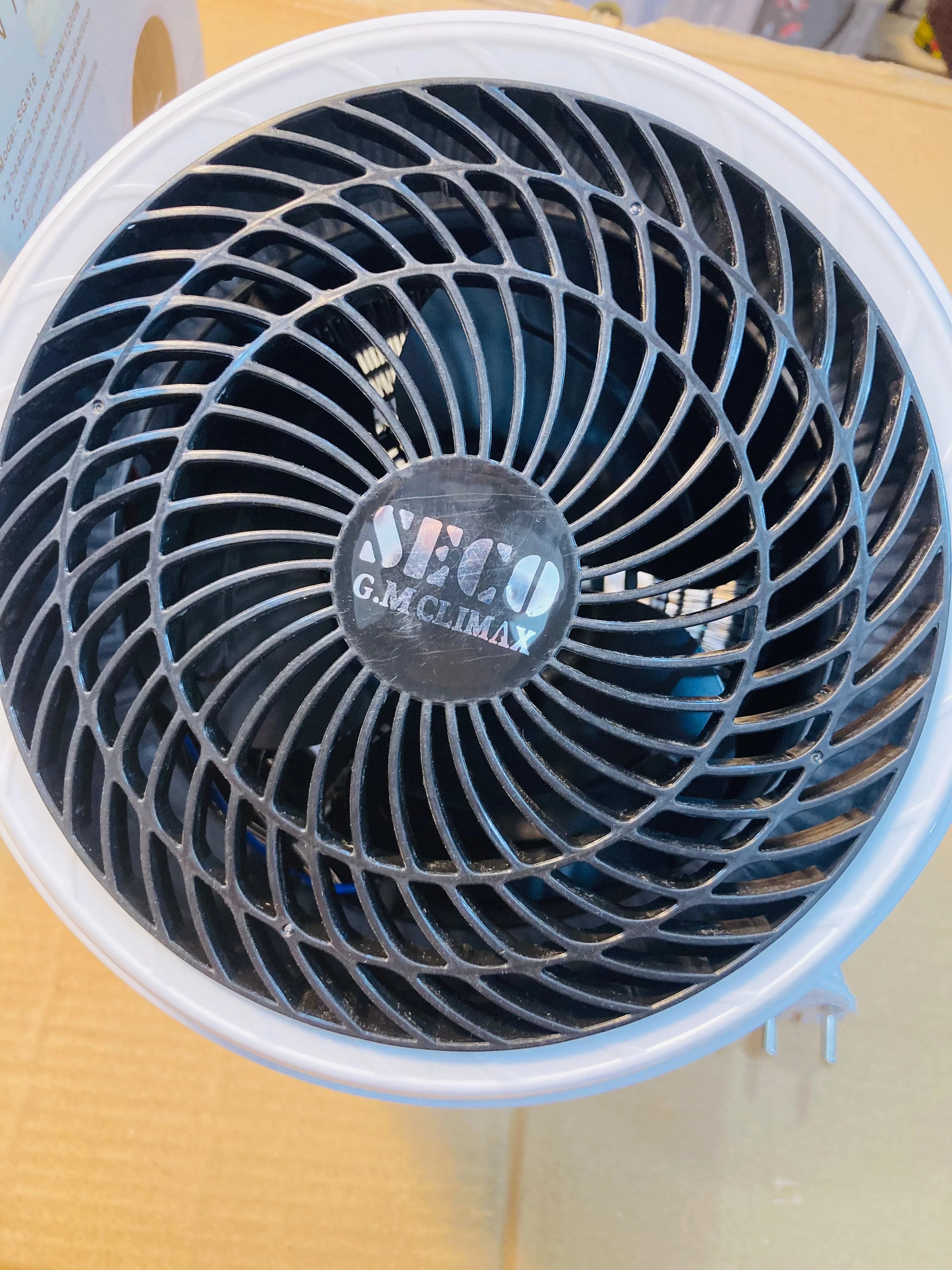 Seco G.M Climax Electric Fan Heater 1200W Portable Space Heater with Halogen Technology, Adjustable Thermostat & 2 Heat Settings SG.016